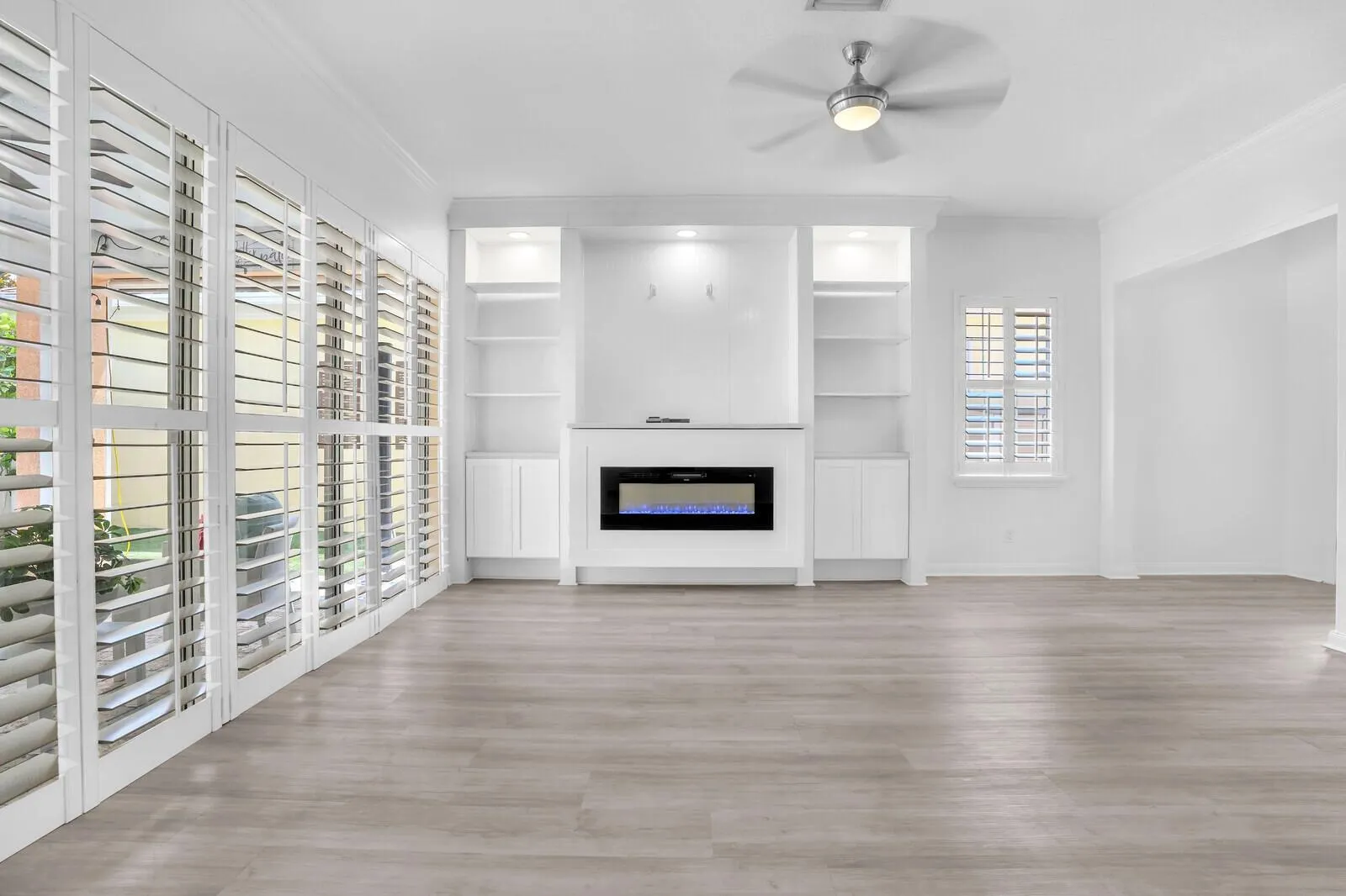 231 Caravelle Drive