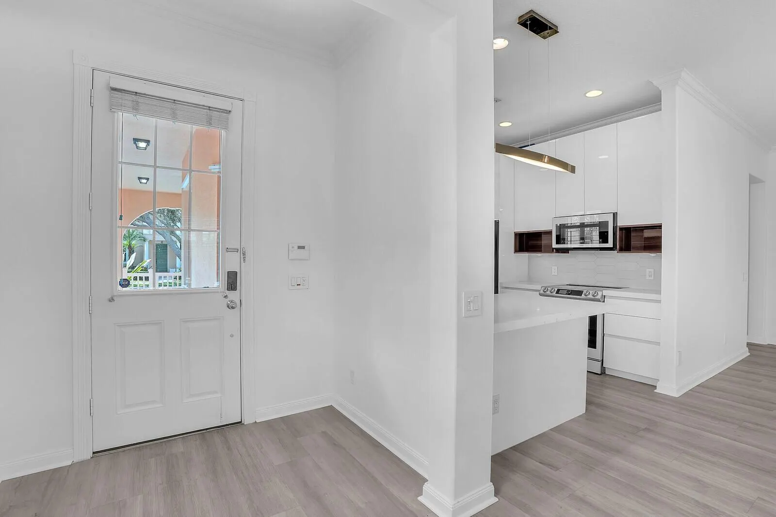 231 Caravelle Drive