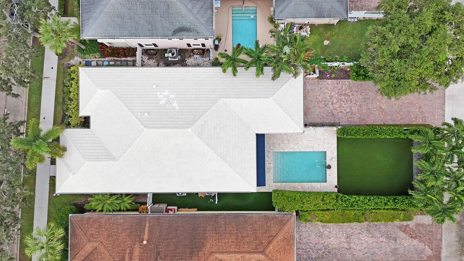231 Caravelle Drive