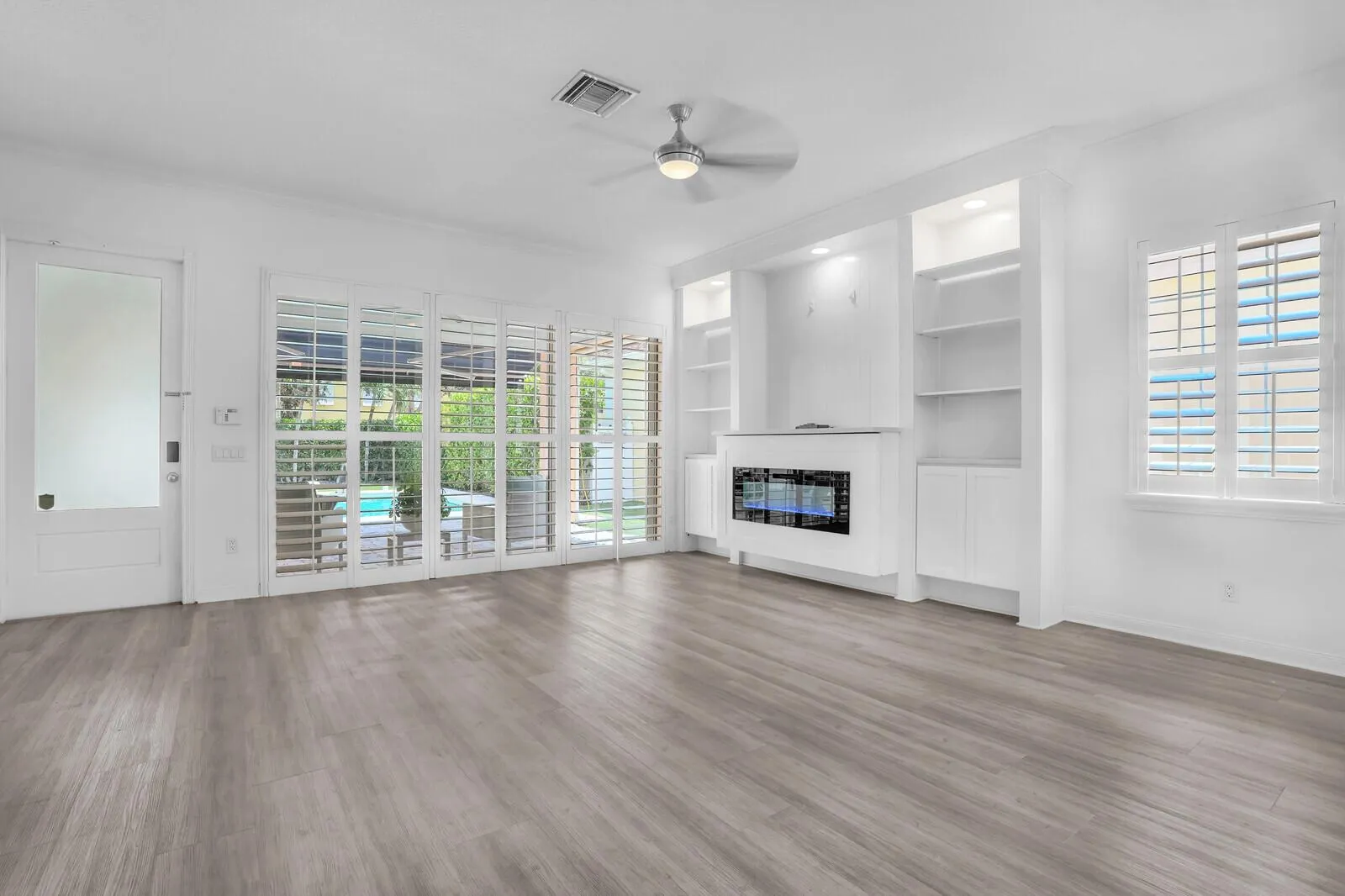 231 Caravelle Drive