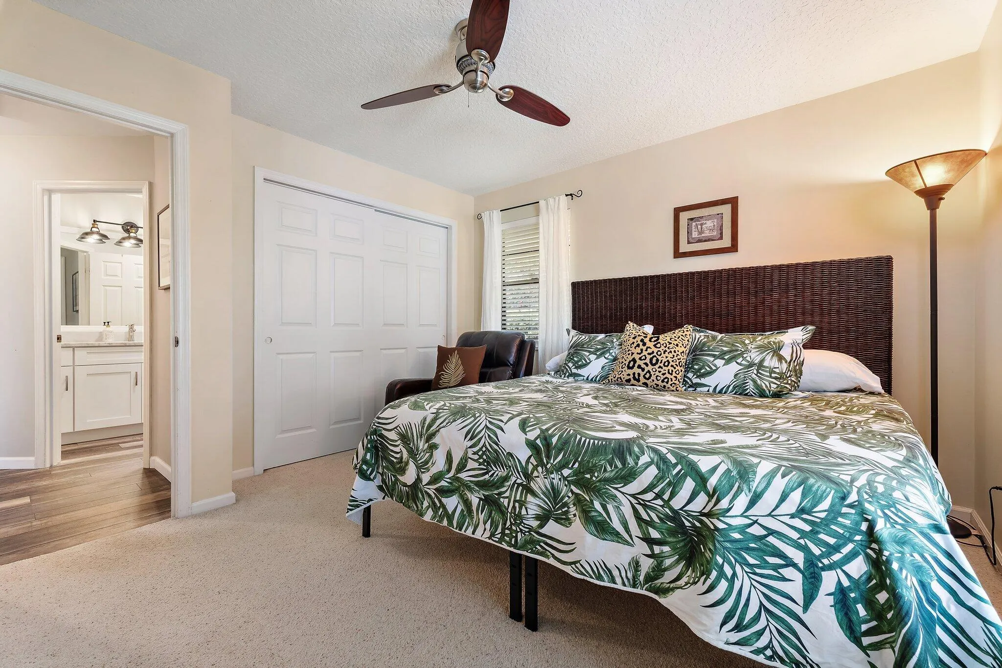 10690 SE Jupiter Narrows Drive