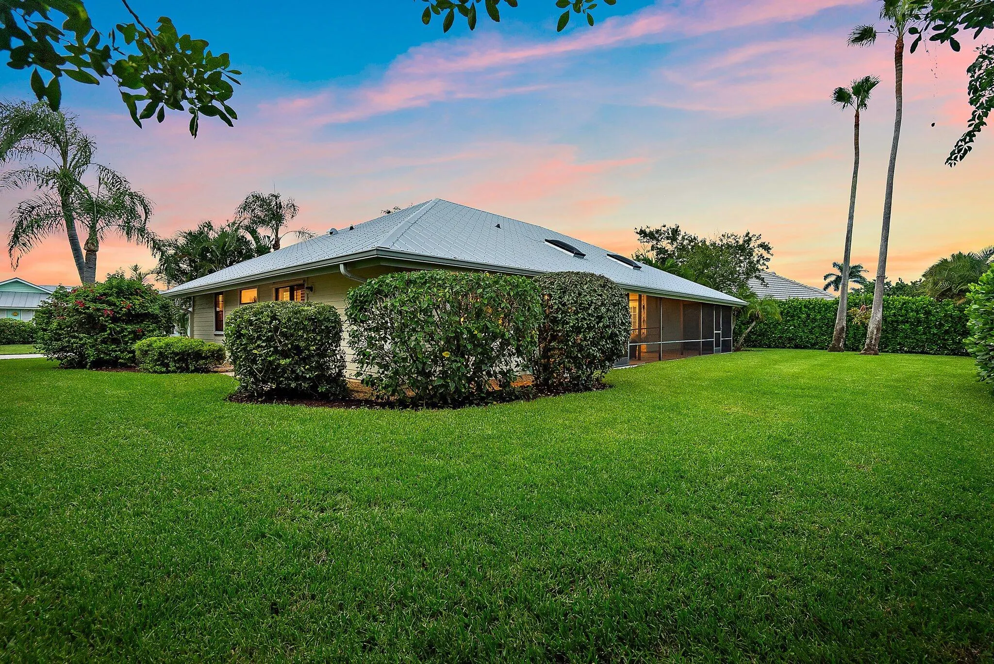 10690 SE Jupiter Narrows Drive