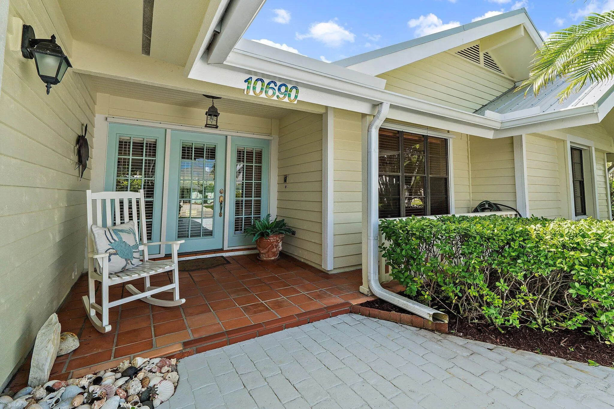 10690 SE Jupiter Narrows Drive