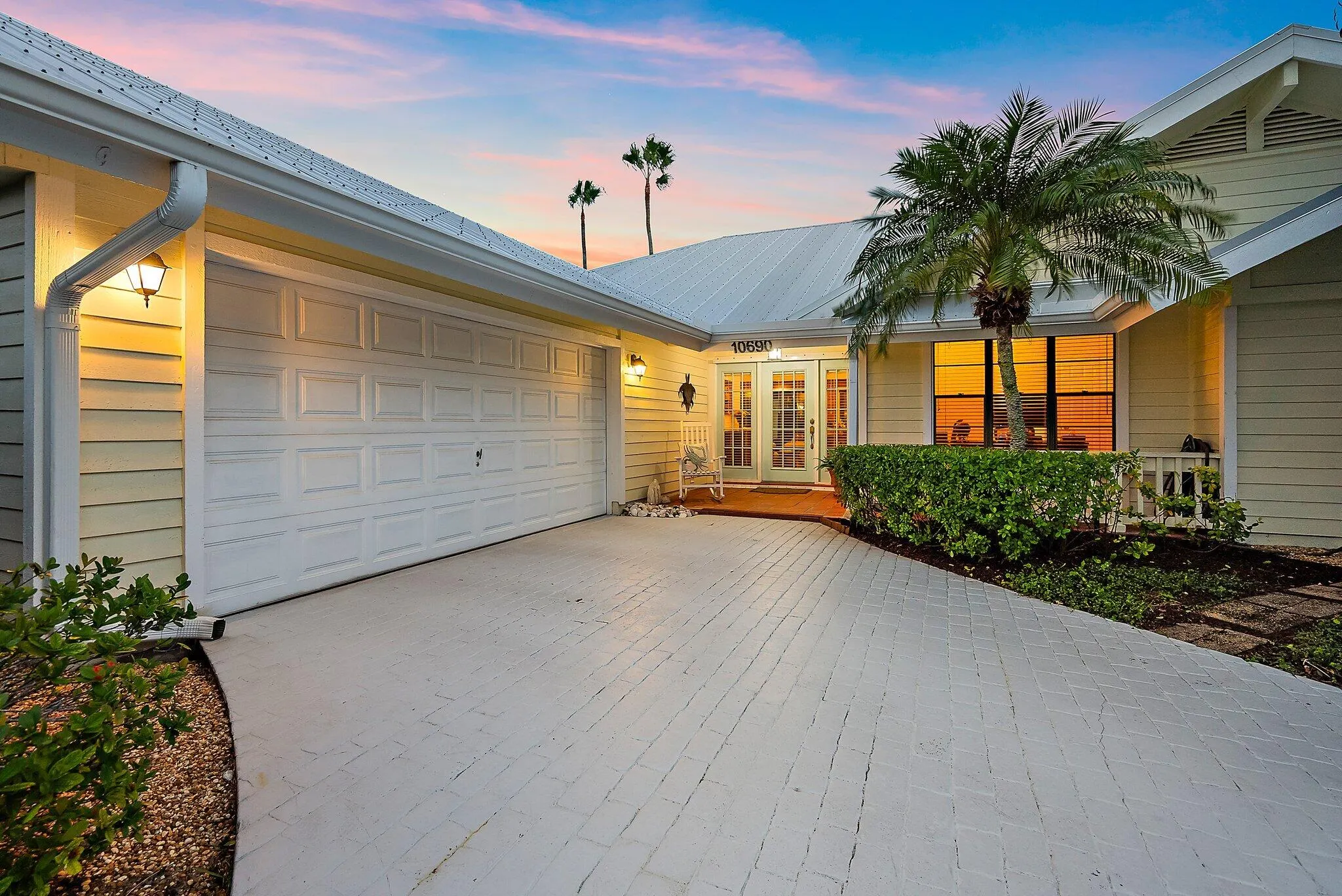 10690 SE Jupiter Narrows Drive