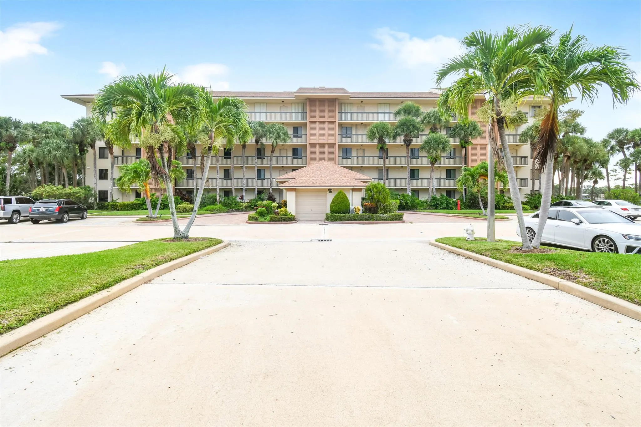 1901 Marina Isle Way, #302