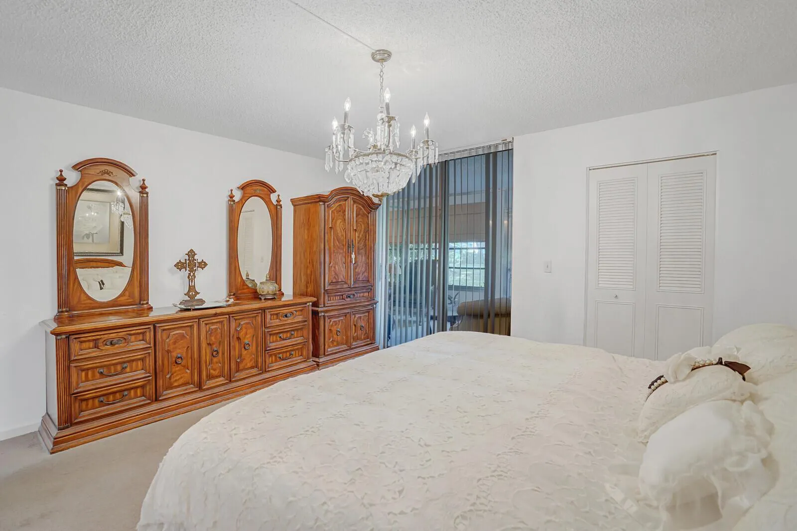 6650 S Oriole Boulevard, #1040