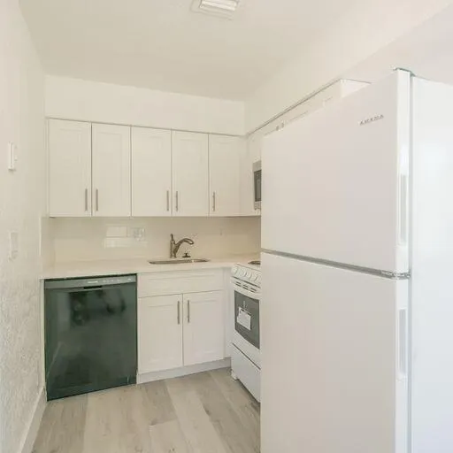 49 NE 6th Court