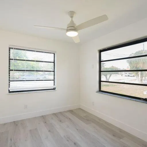 49 NE 6th Court