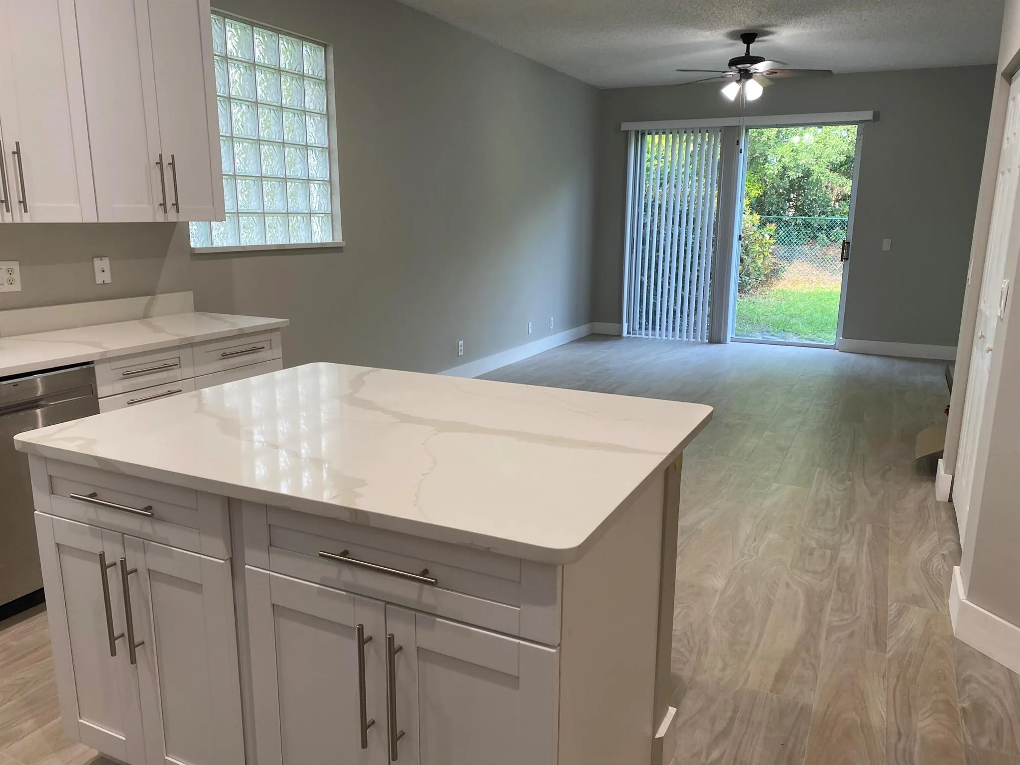 1122 Rialto Drive