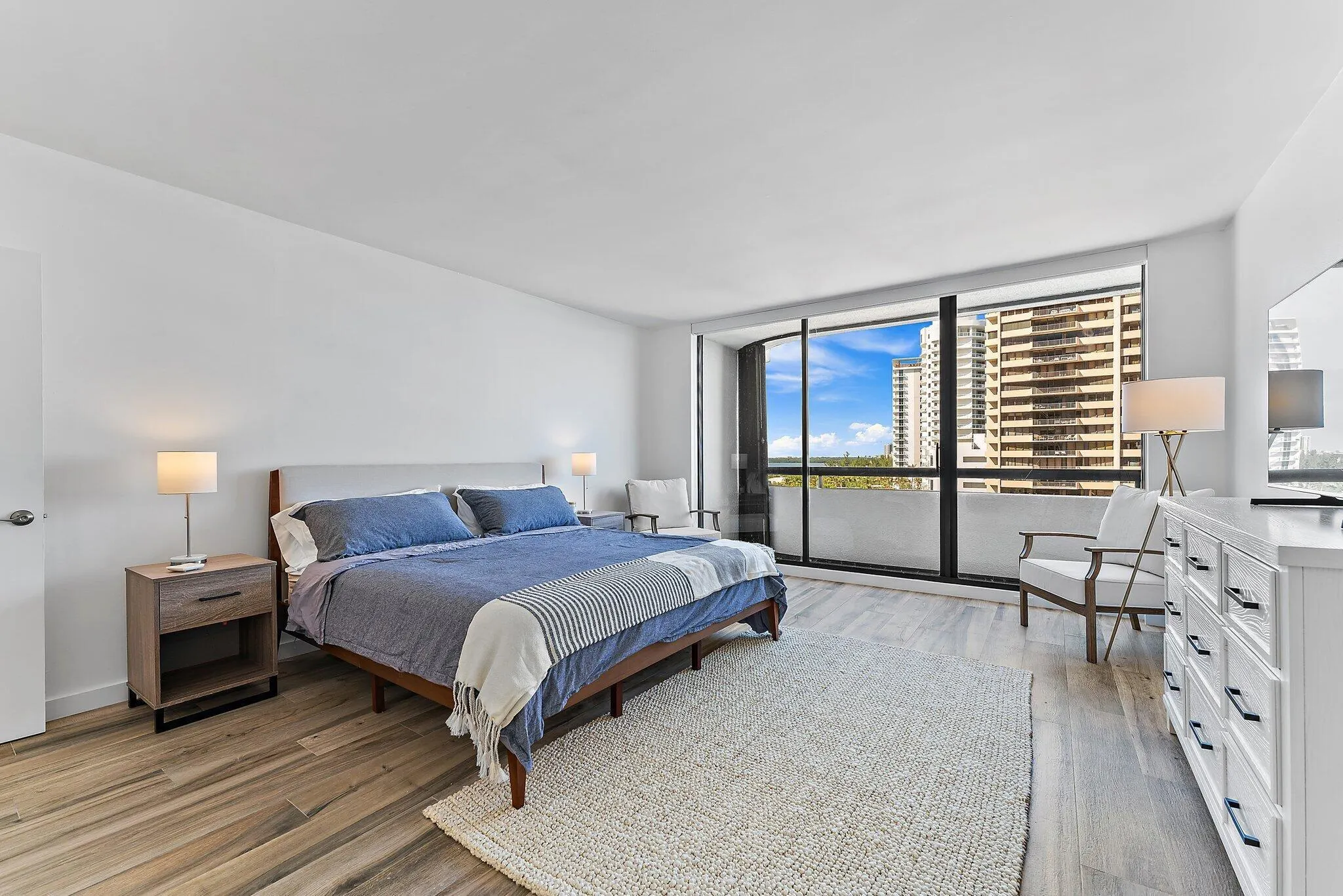 4000 N Ocean Drive, #703