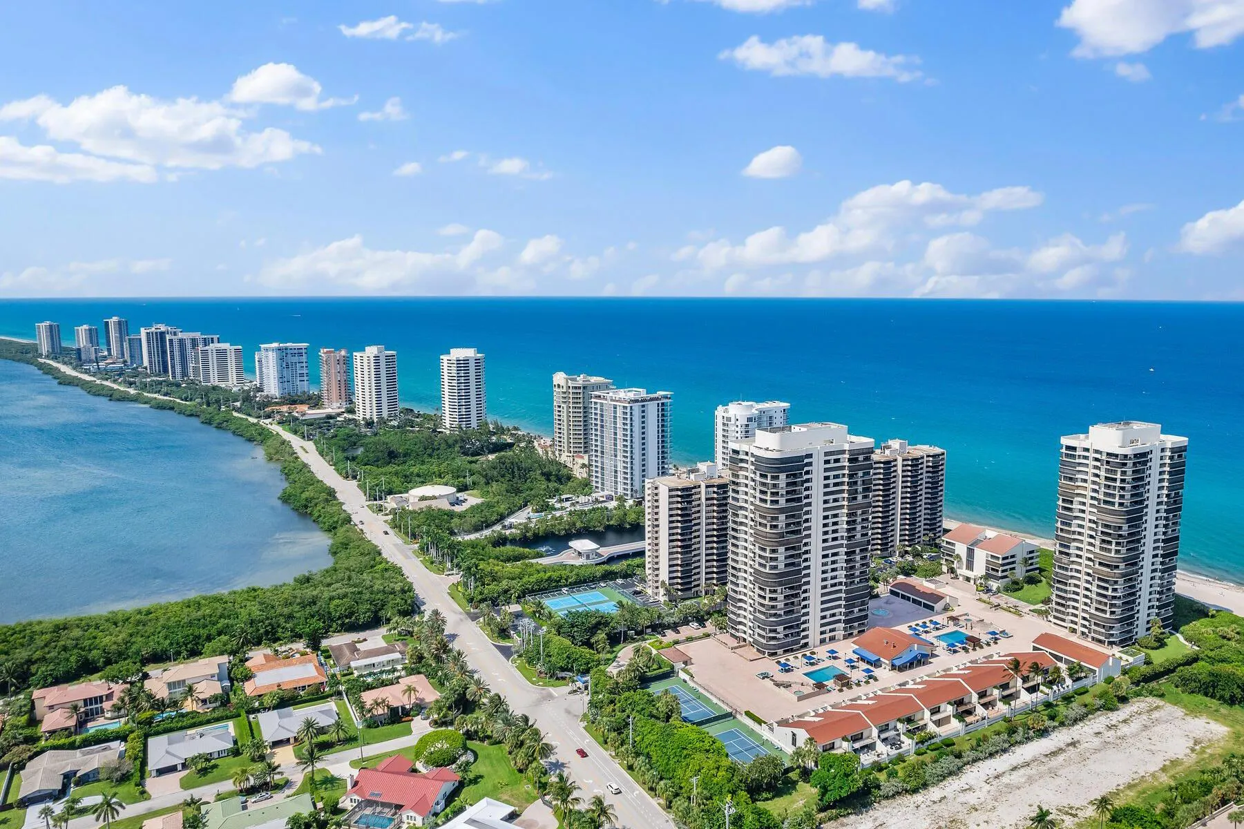 4000 N Ocean Drive, #703