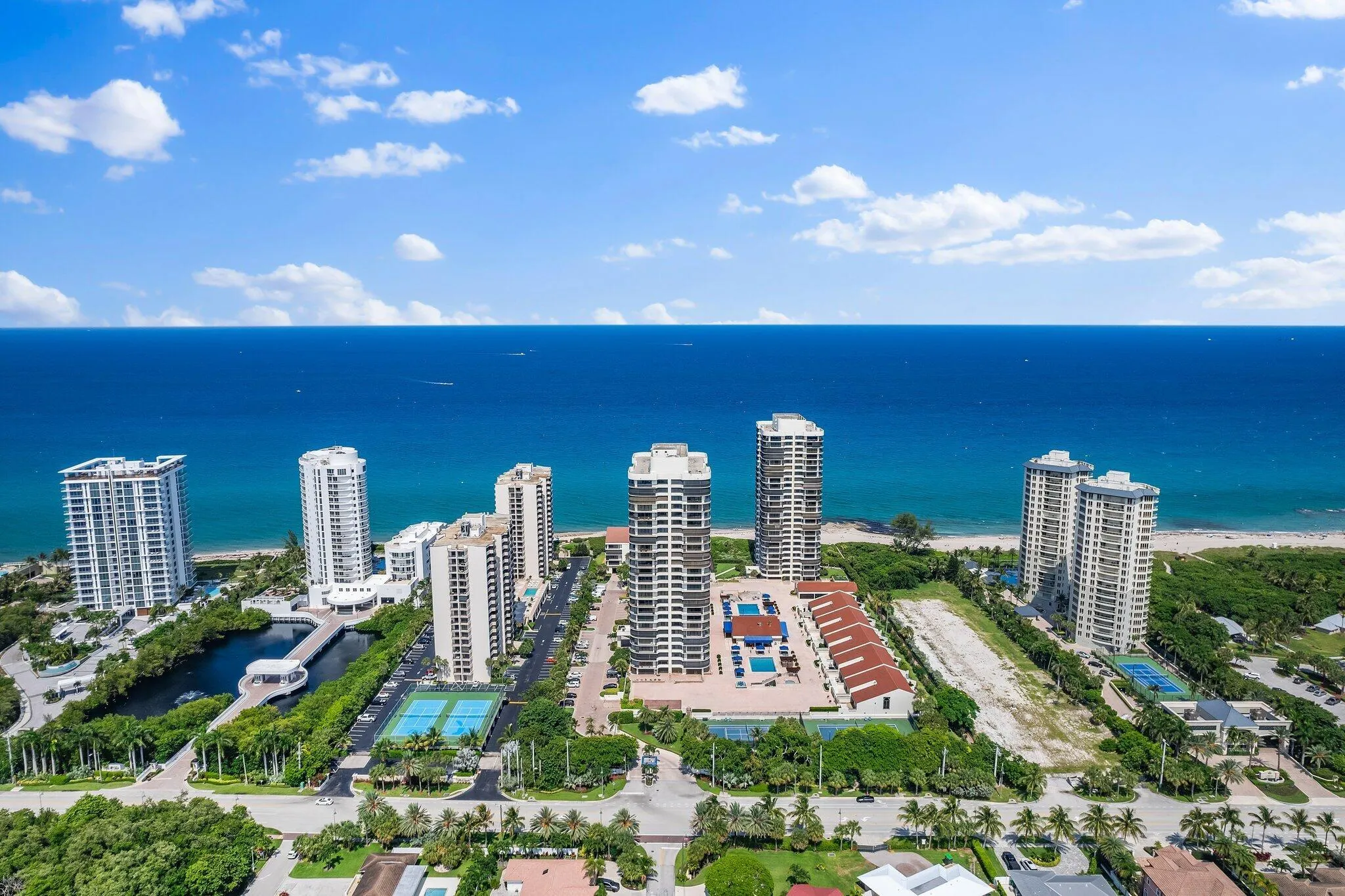 4000 N Ocean Drive, #703