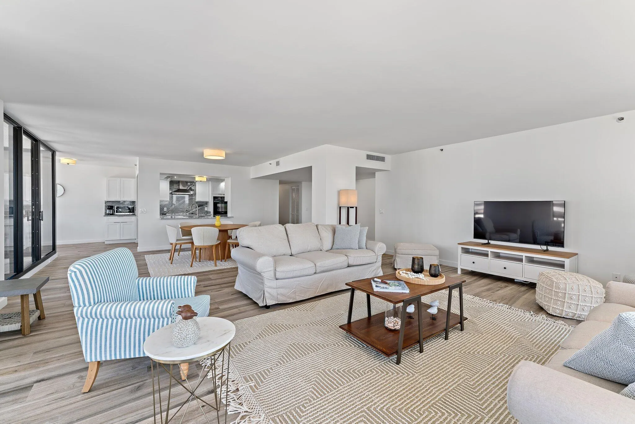 4000 N Ocean Drive, #703