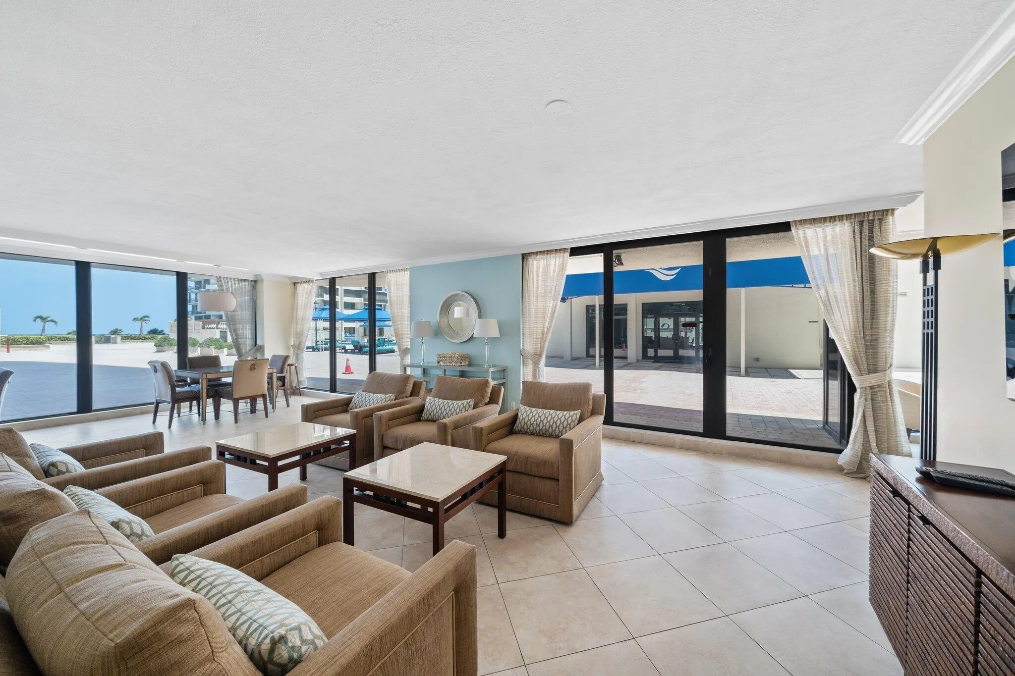 4000 N Ocean Drive, #703