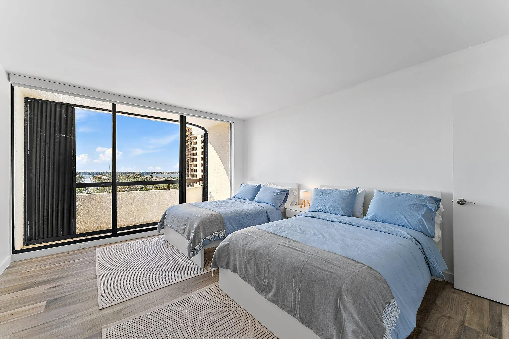 4000 N Ocean Drive, #703