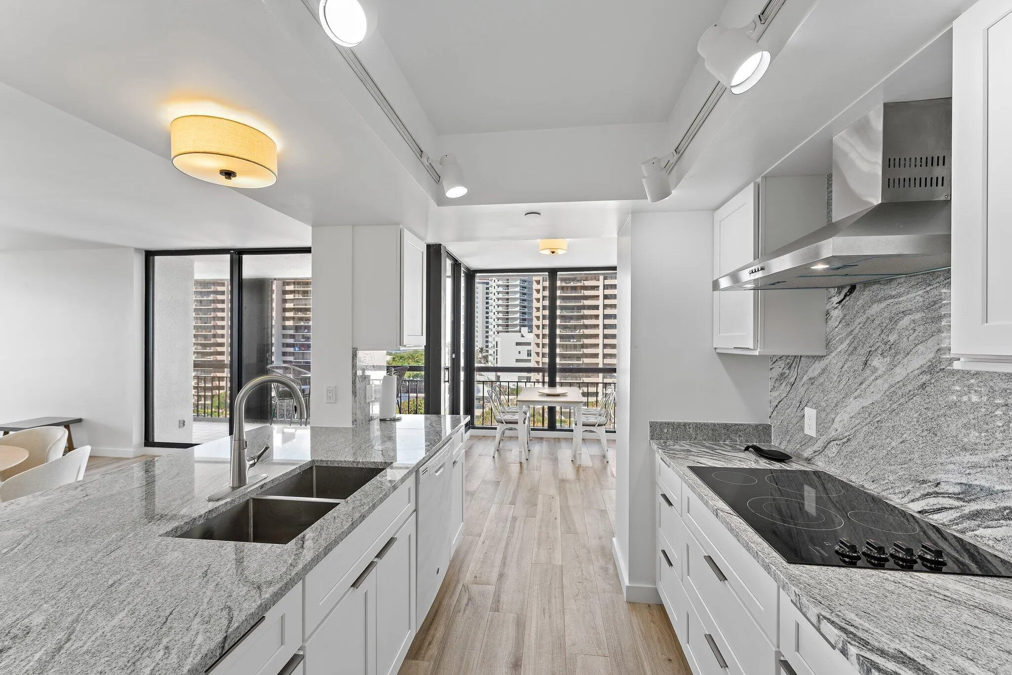 4000 N Ocean Drive, #703