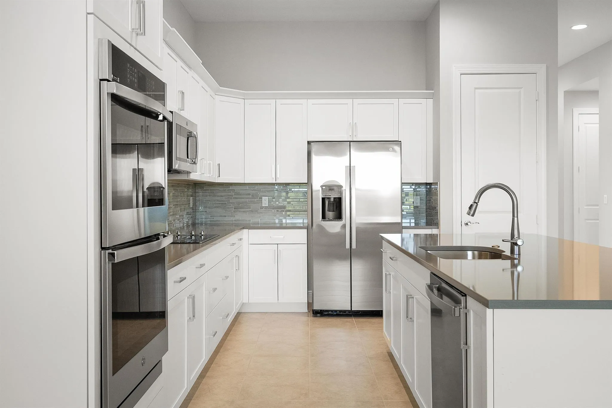 12507 SW Sunrise Lake Terrace