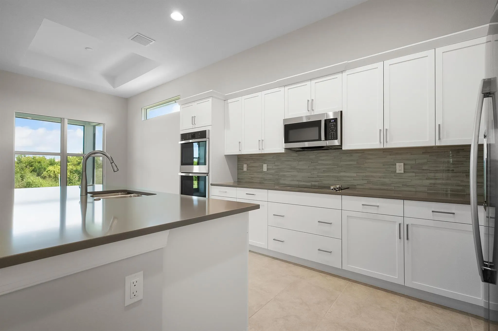 12507 SW Sunrise Lake Terrace