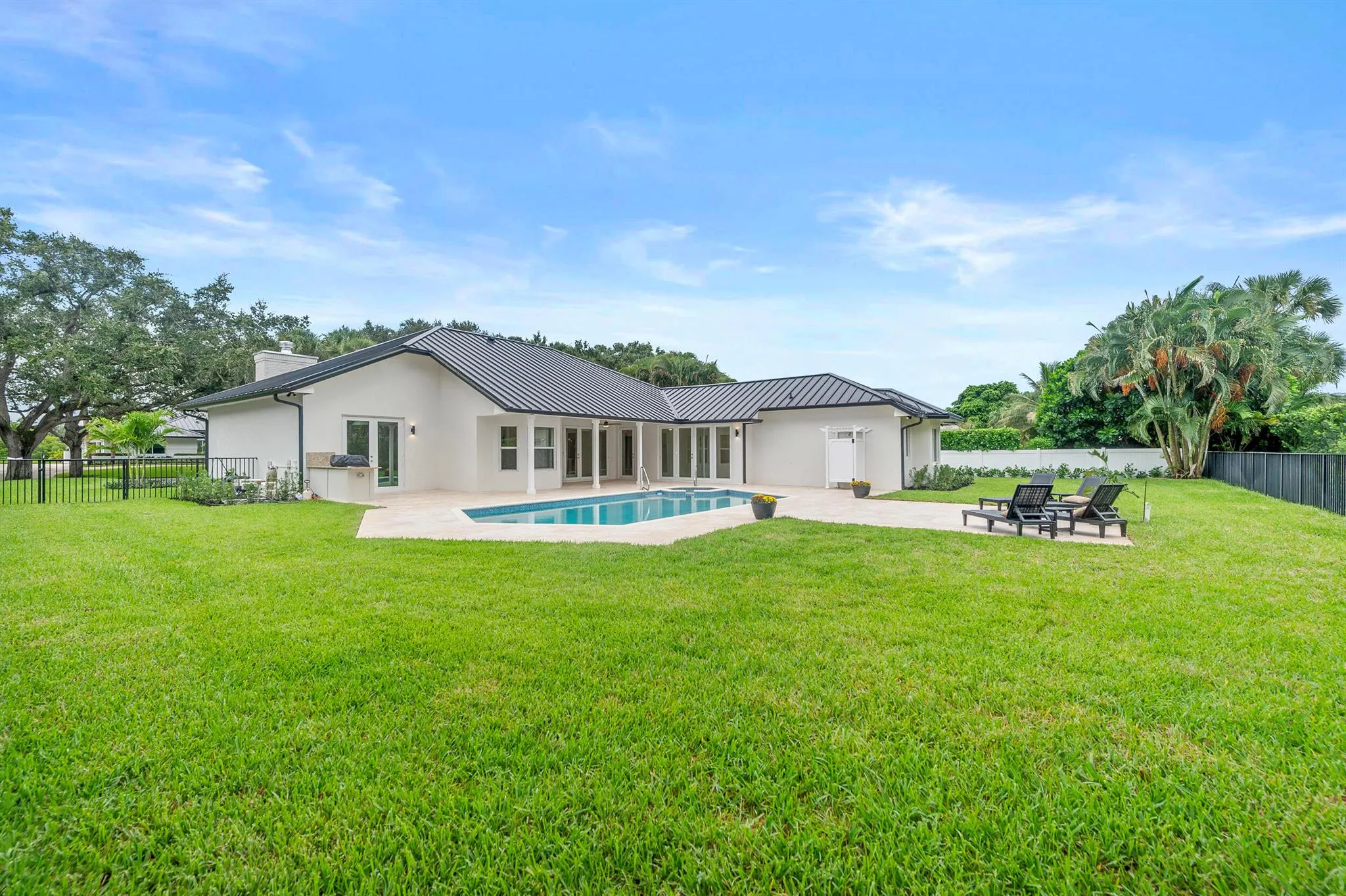 18433 SE Heritage Drive