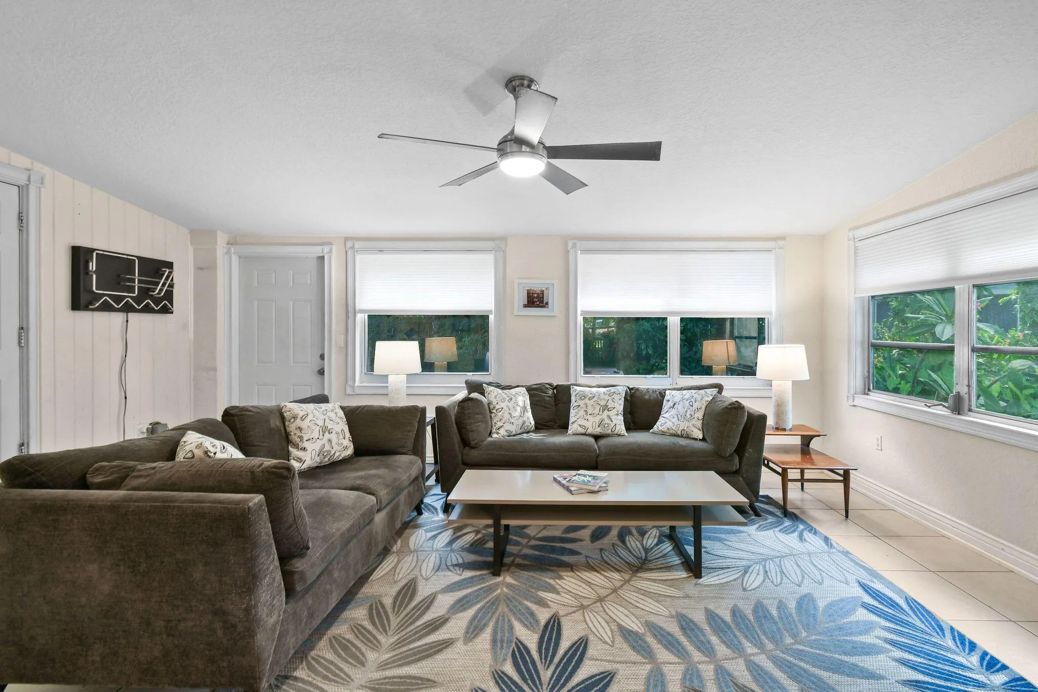 400 Northlake Drive