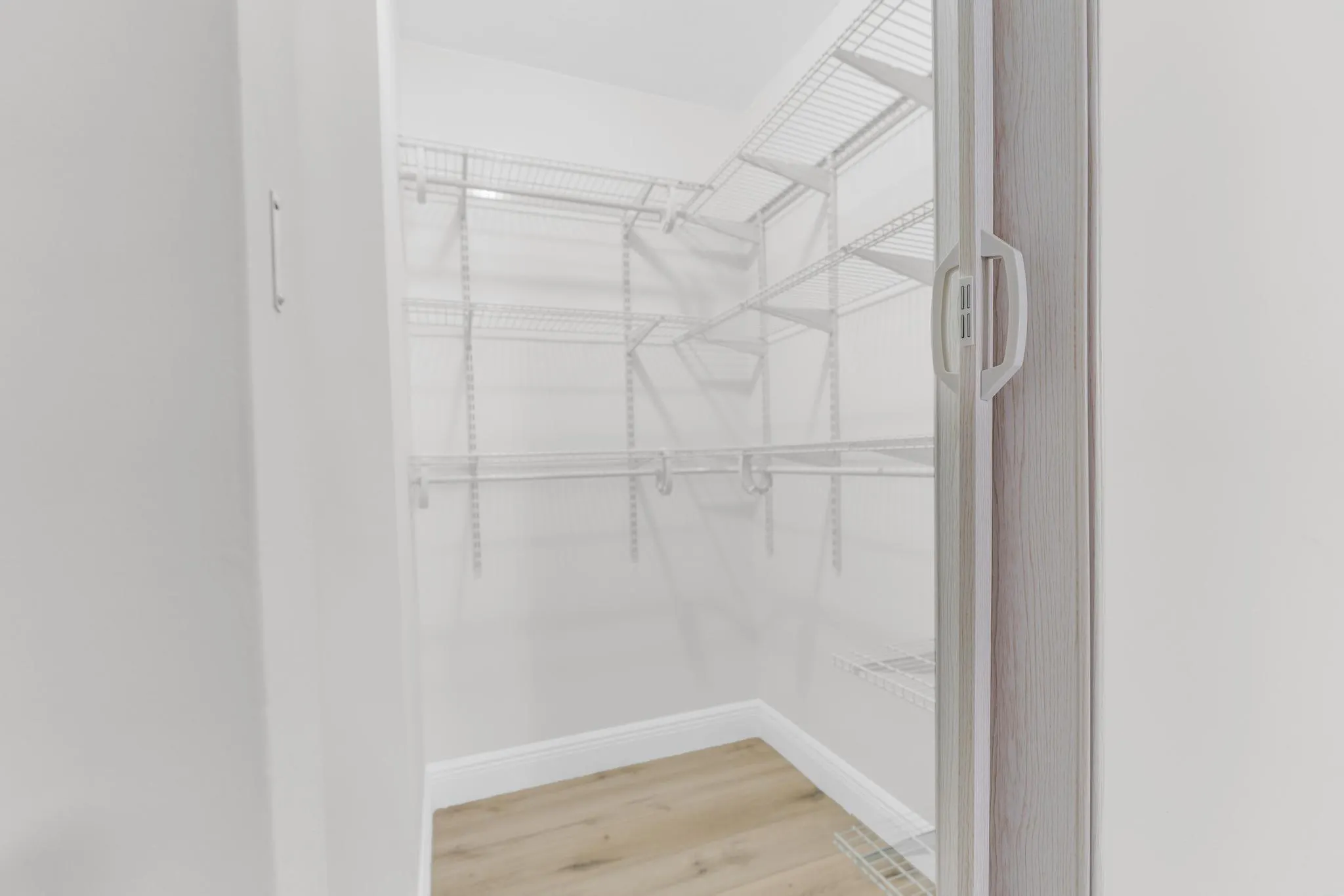 1256 S Military Trail, #915
