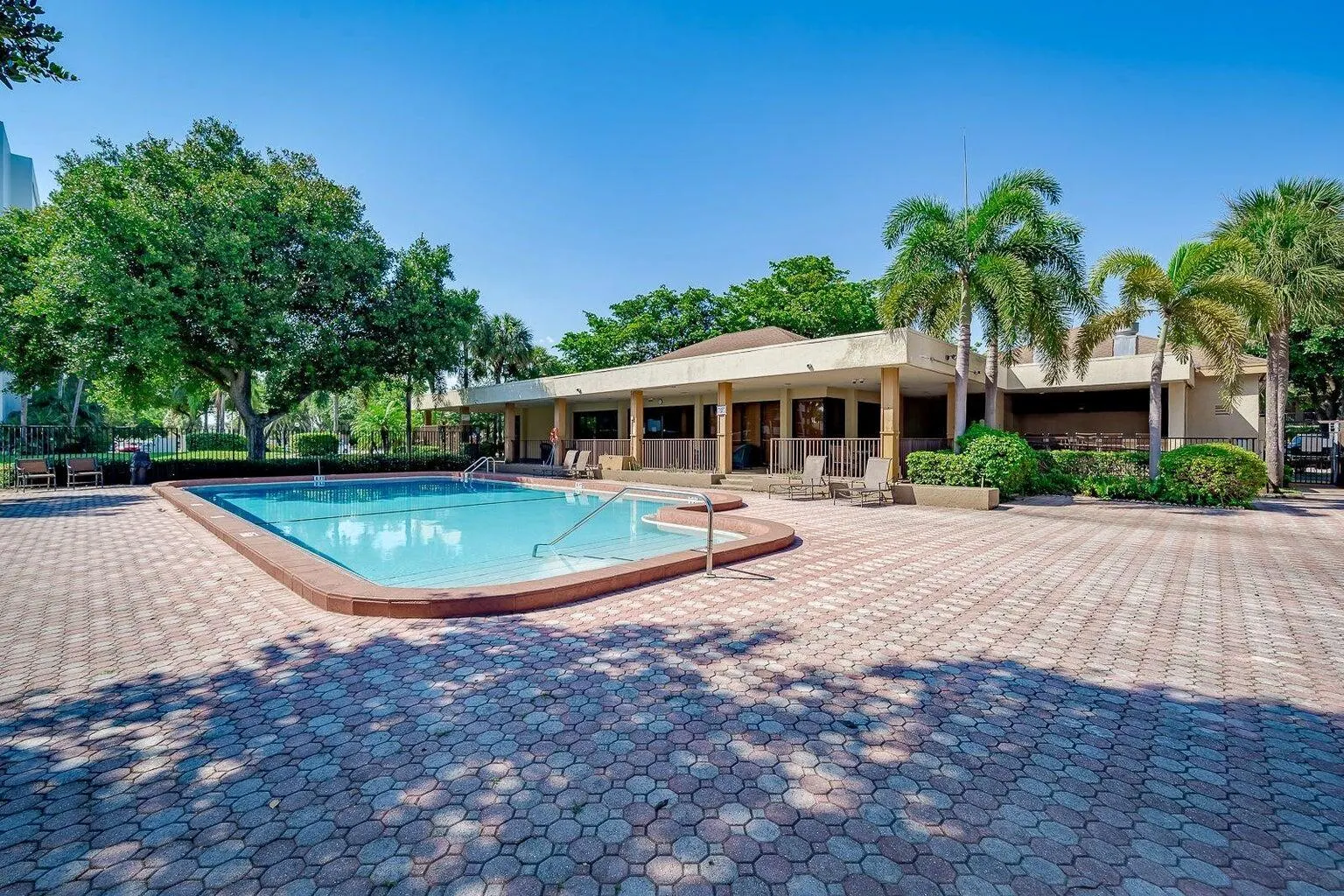 1256 S Military Trail, #915
