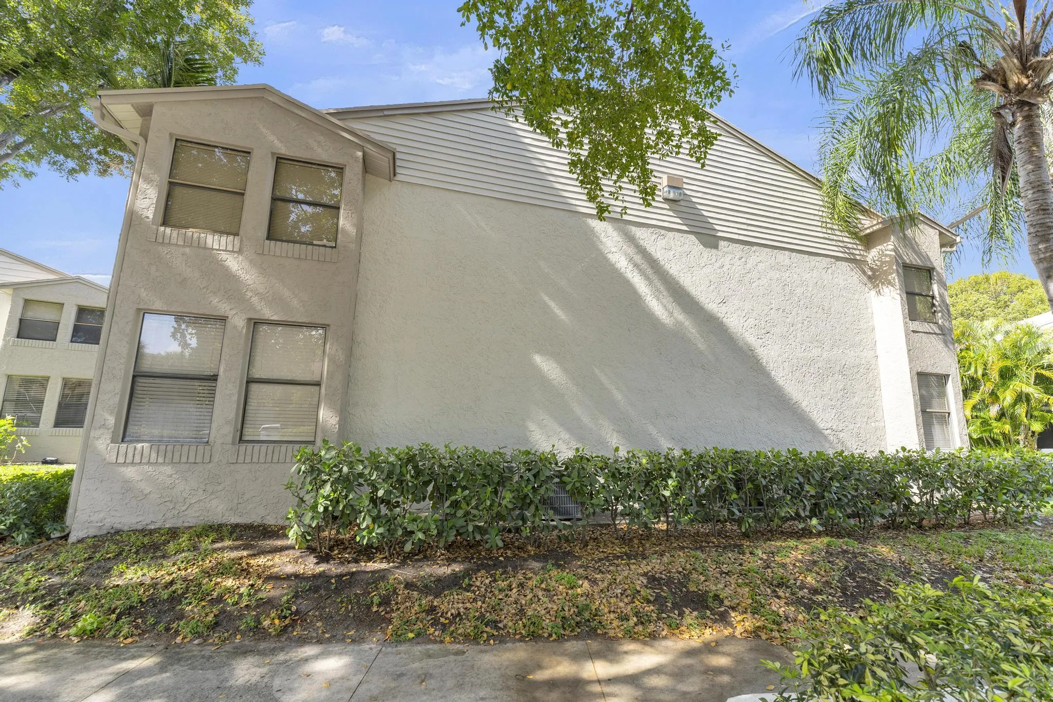 1256 S Military Trail, #915