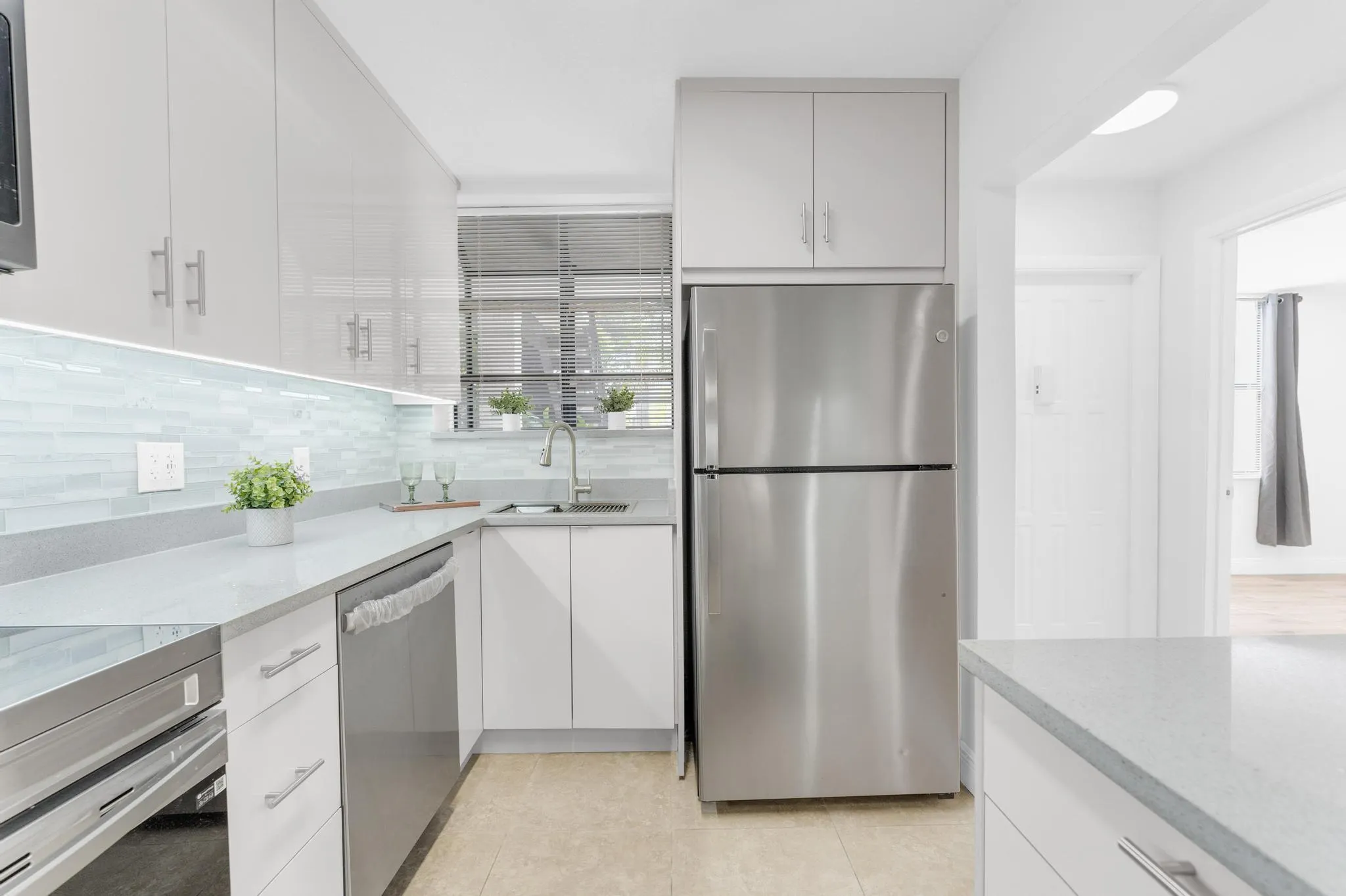 1256 S Military Trail, #915