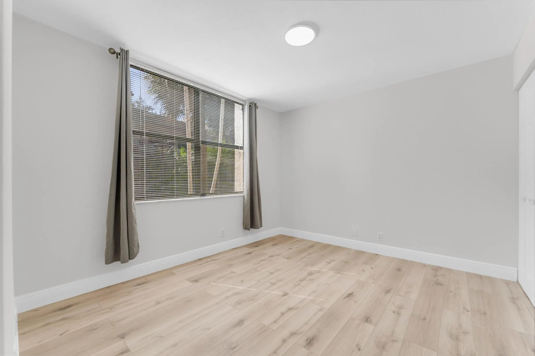 1256 S Military Trail, #915