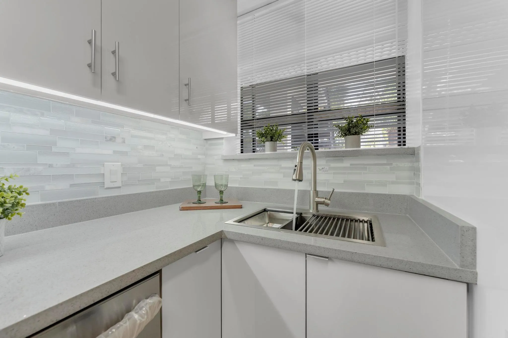 1256 S Military Trail, #915