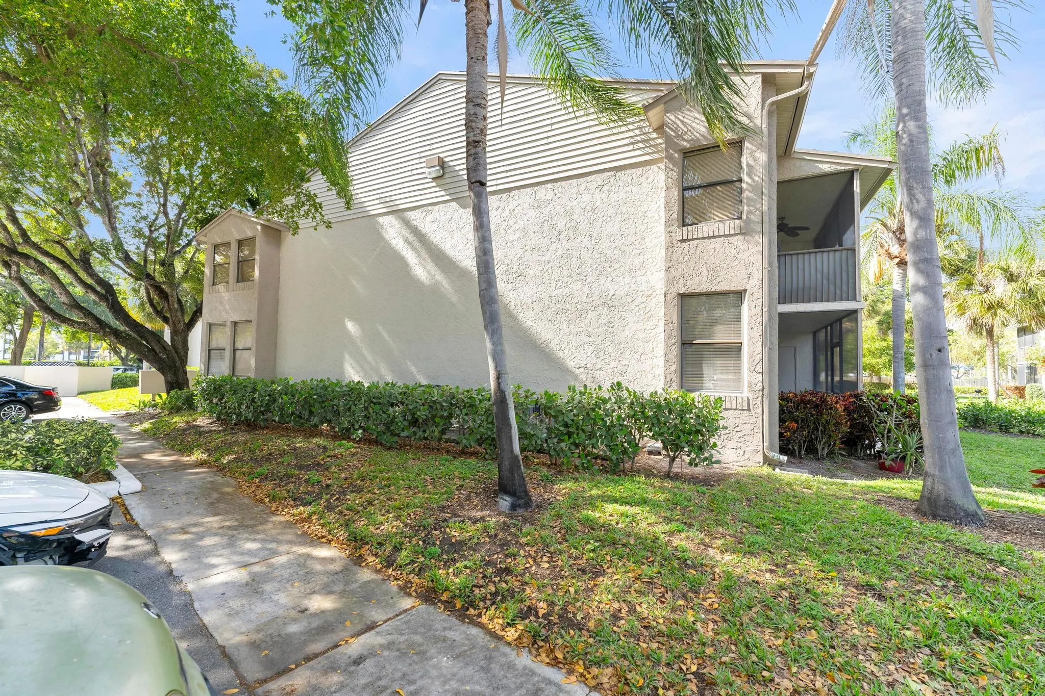 1256 S Military Trail, #915