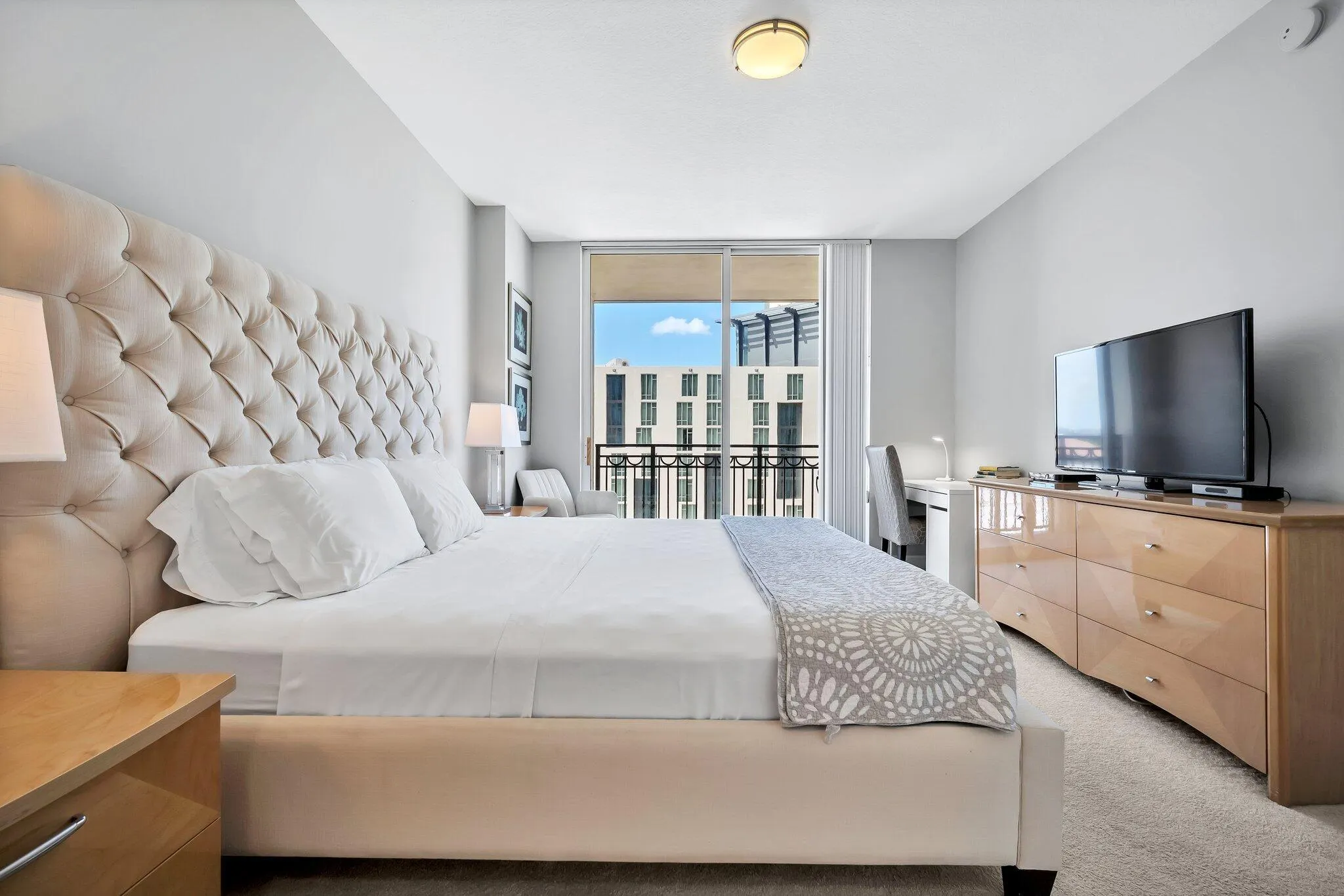 550 Okeechobee Boulevard, #820