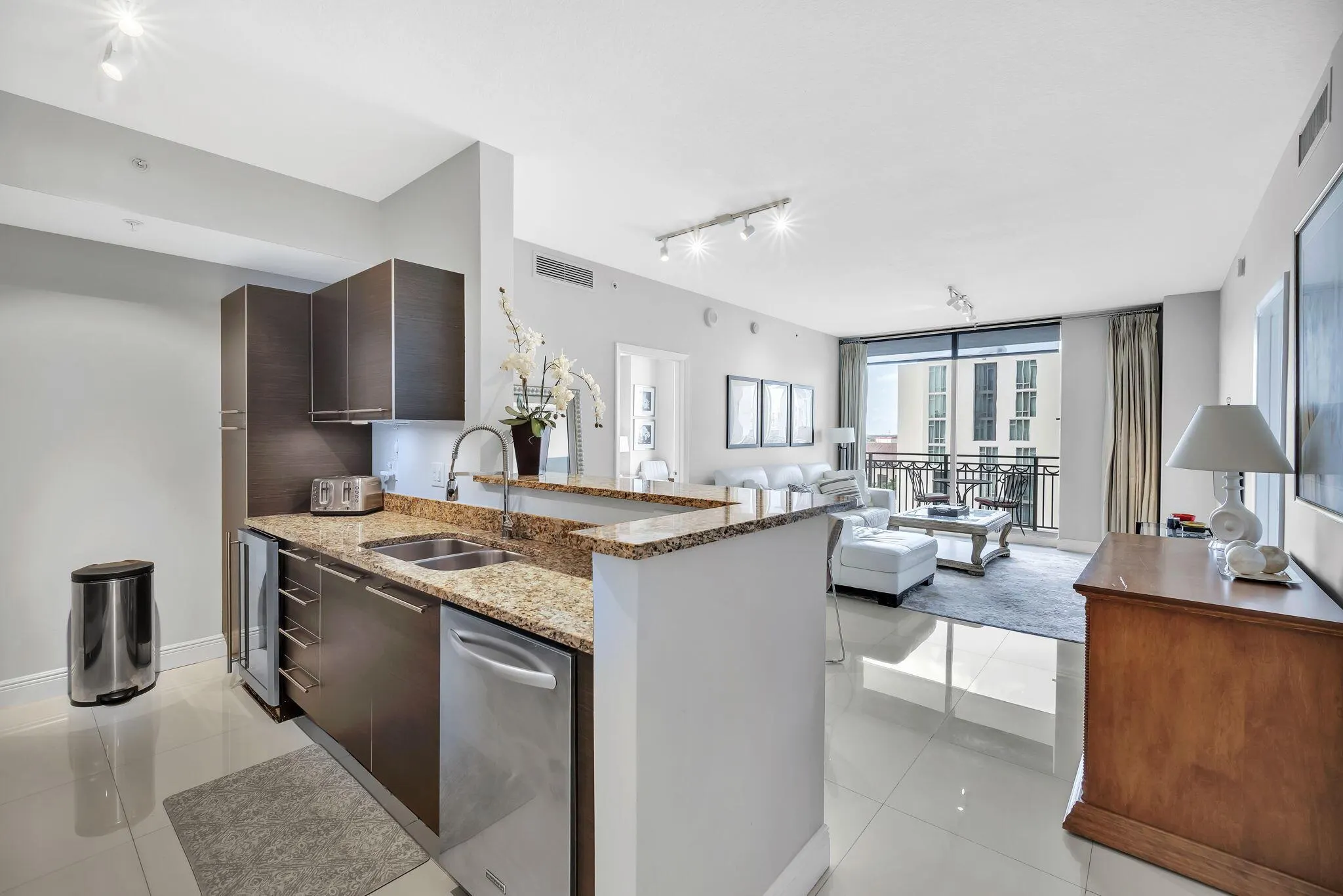 550 Okeechobee Boulevard, #820