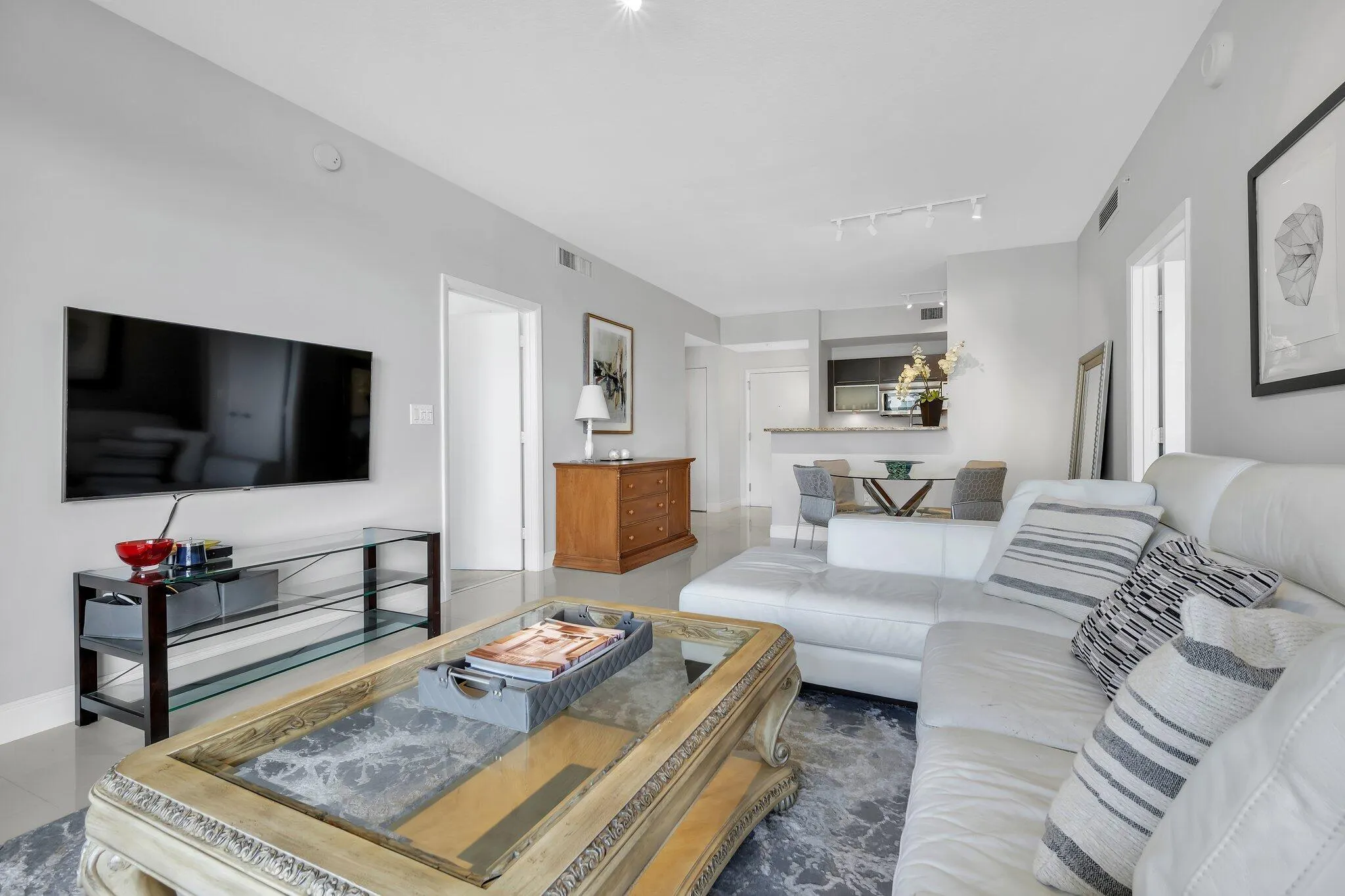 550 Okeechobee Boulevard, #820