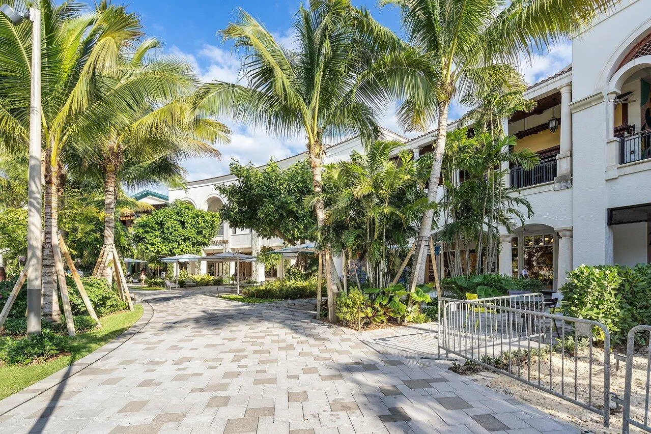 550 Okeechobee Boulevard, #820