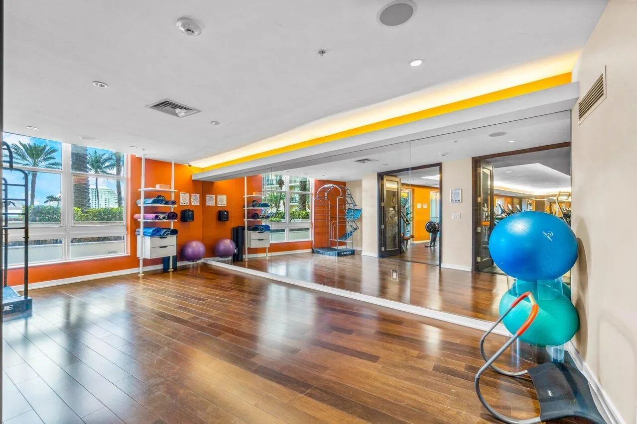 550 Okeechobee Boulevard, #820