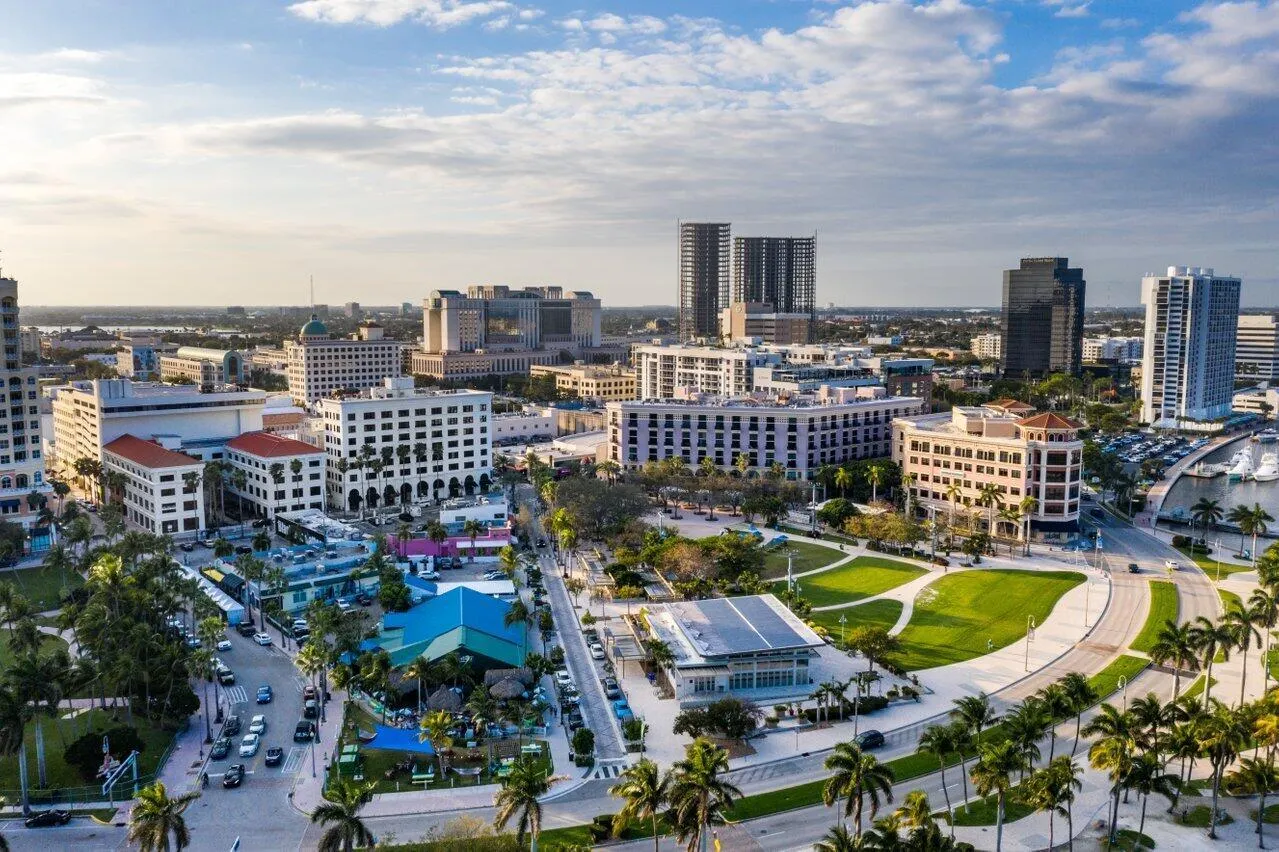 550 Okeechobee Boulevard, #820