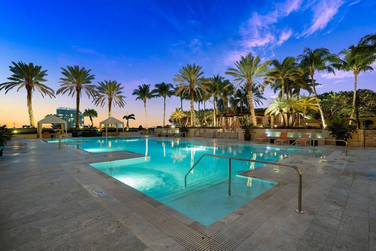 550 Okeechobee Boulevard, #820
