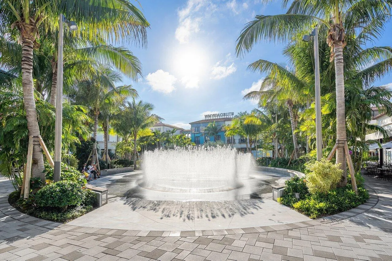 550 Okeechobee Boulevard, #820