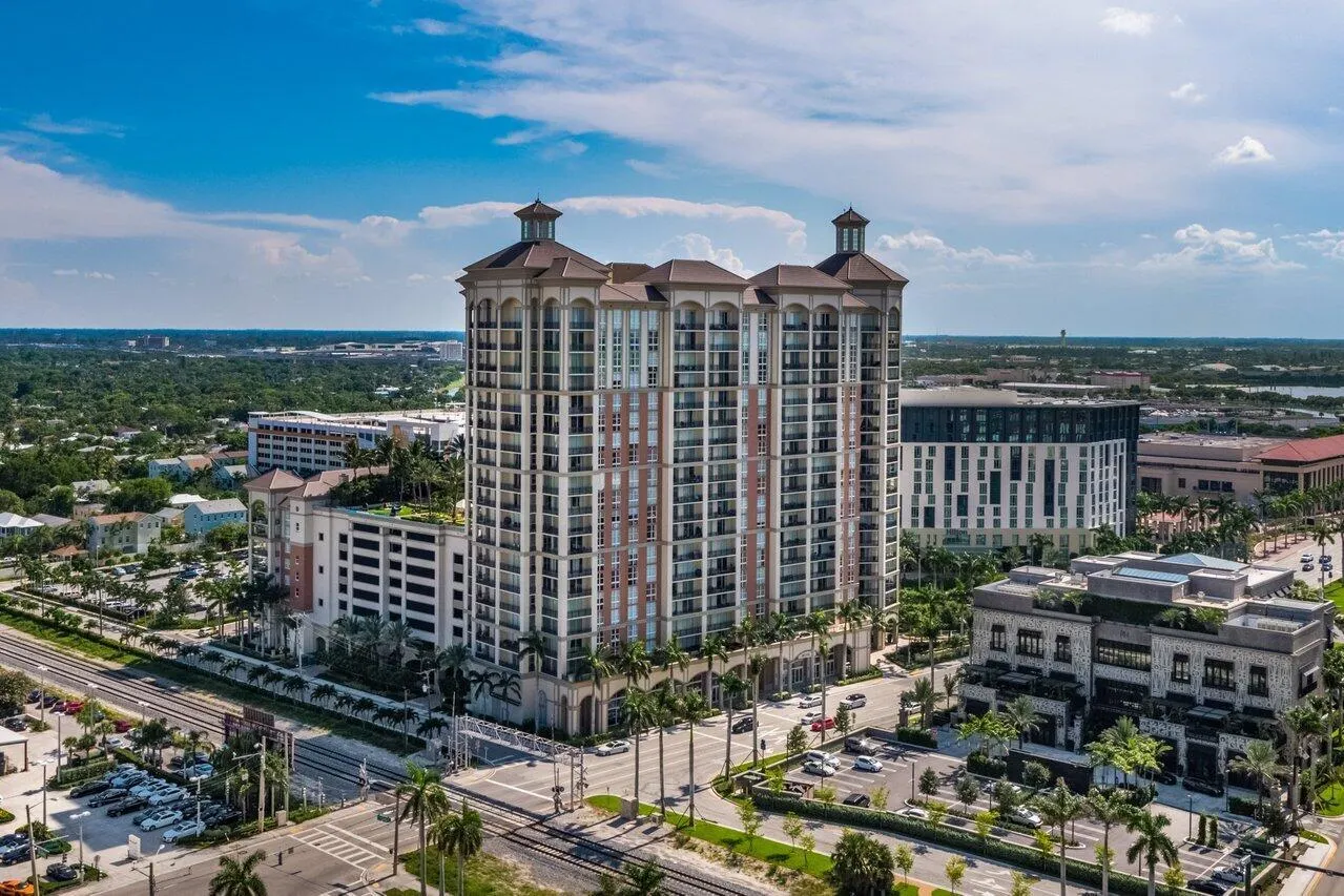 550 Okeechobee Boulevard, #820