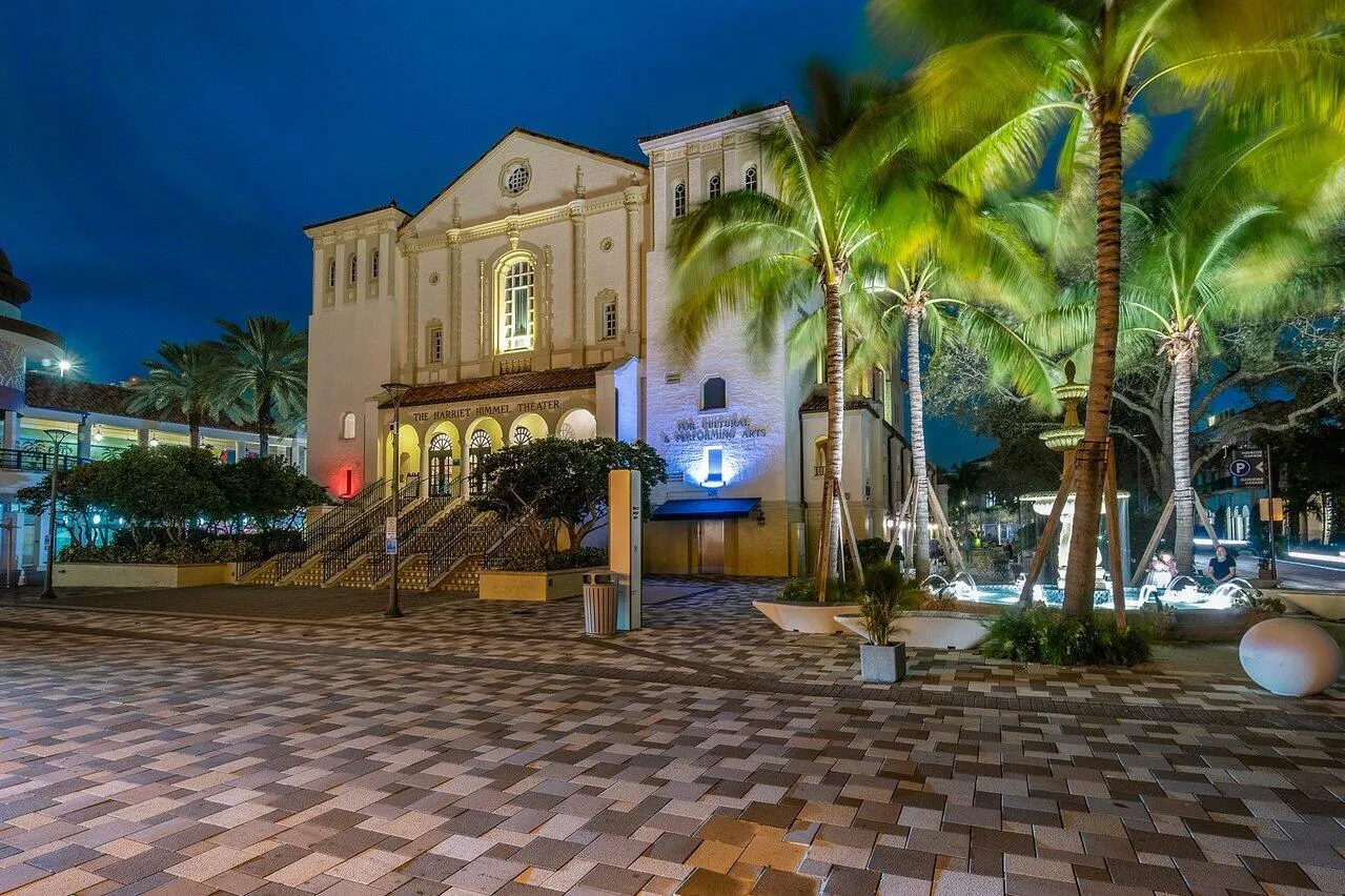 550 Okeechobee Boulevard, #820