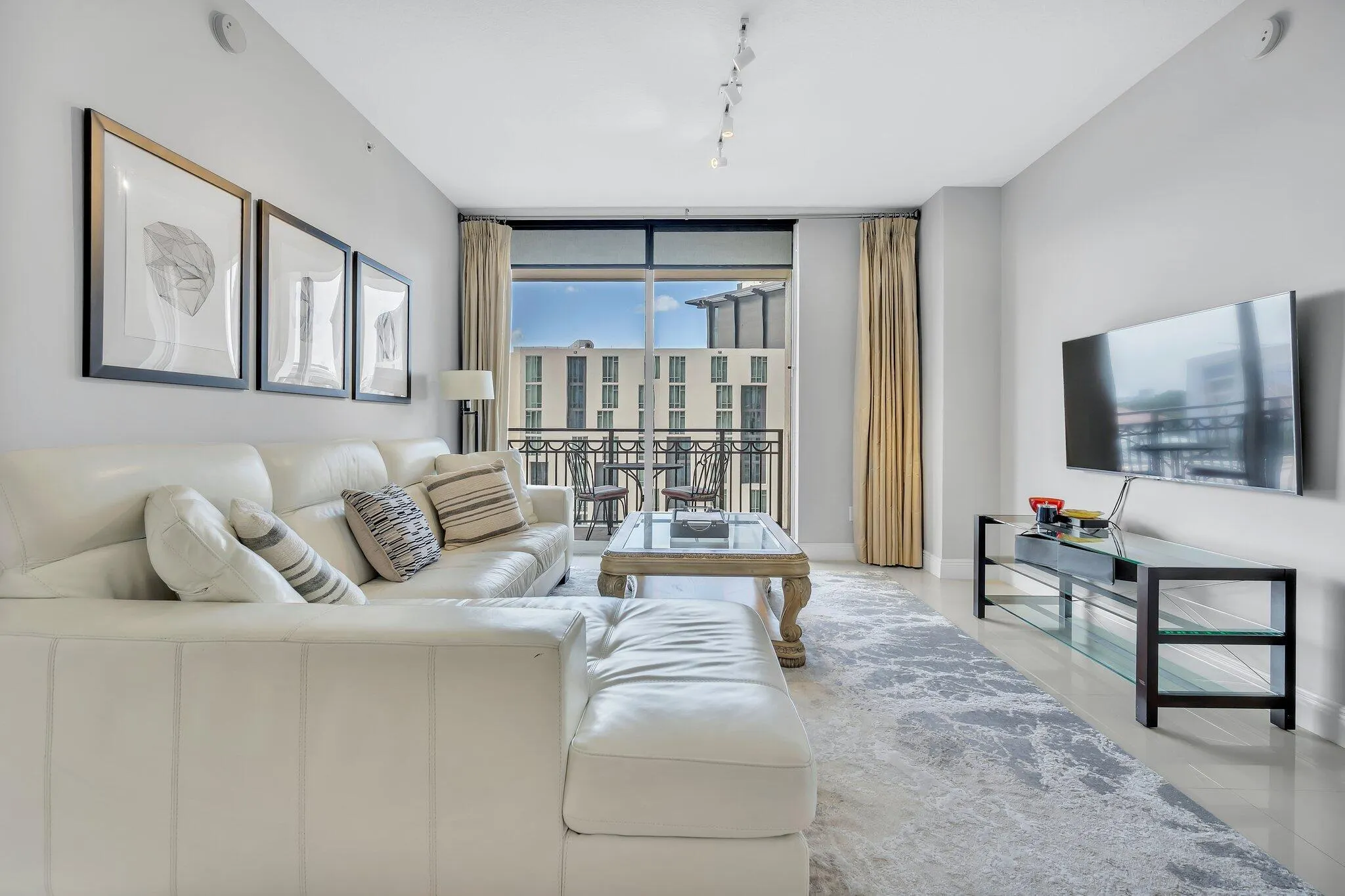 550 Okeechobee Boulevard, #820
