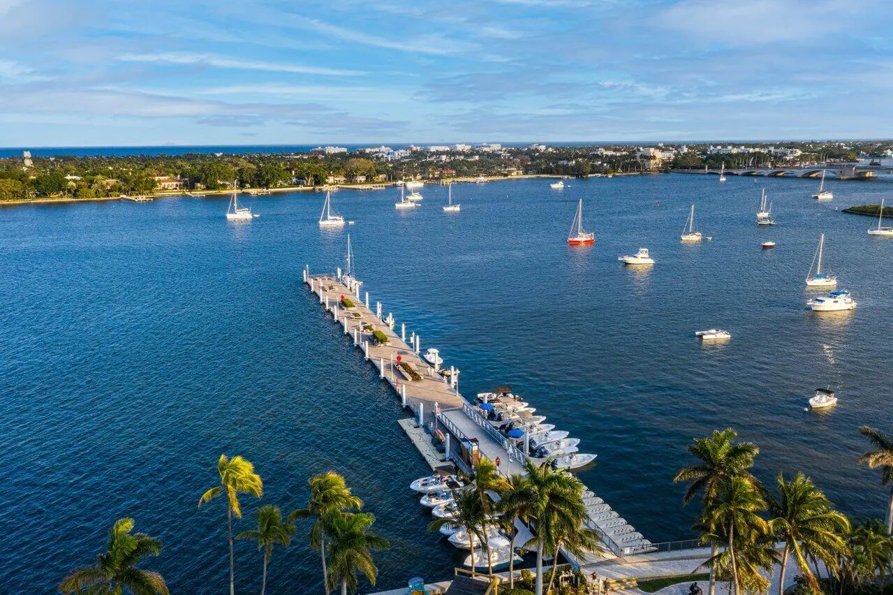 550 Okeechobee Boulevard, #820