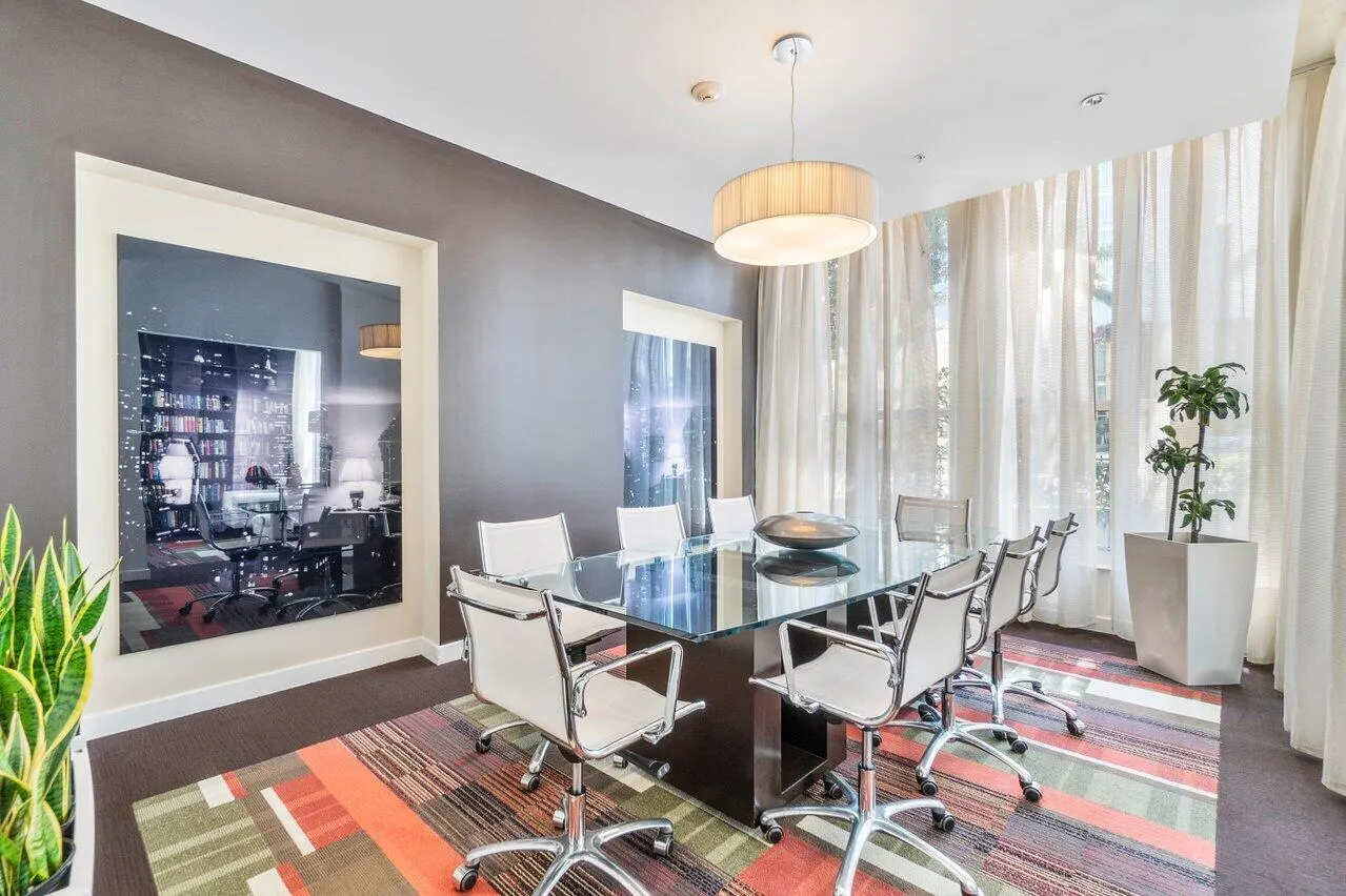 550 Okeechobee Boulevard, #820