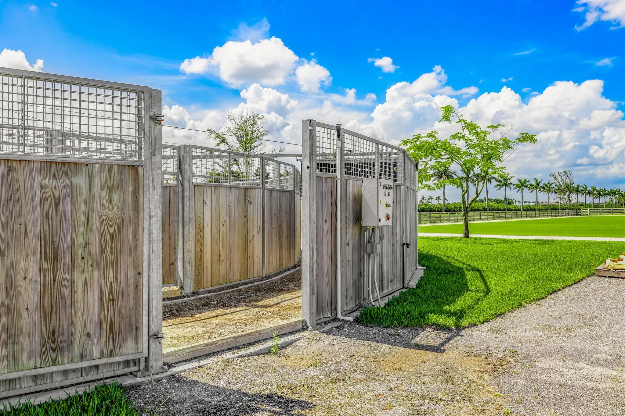 5181 Lasso Way, #Stalls