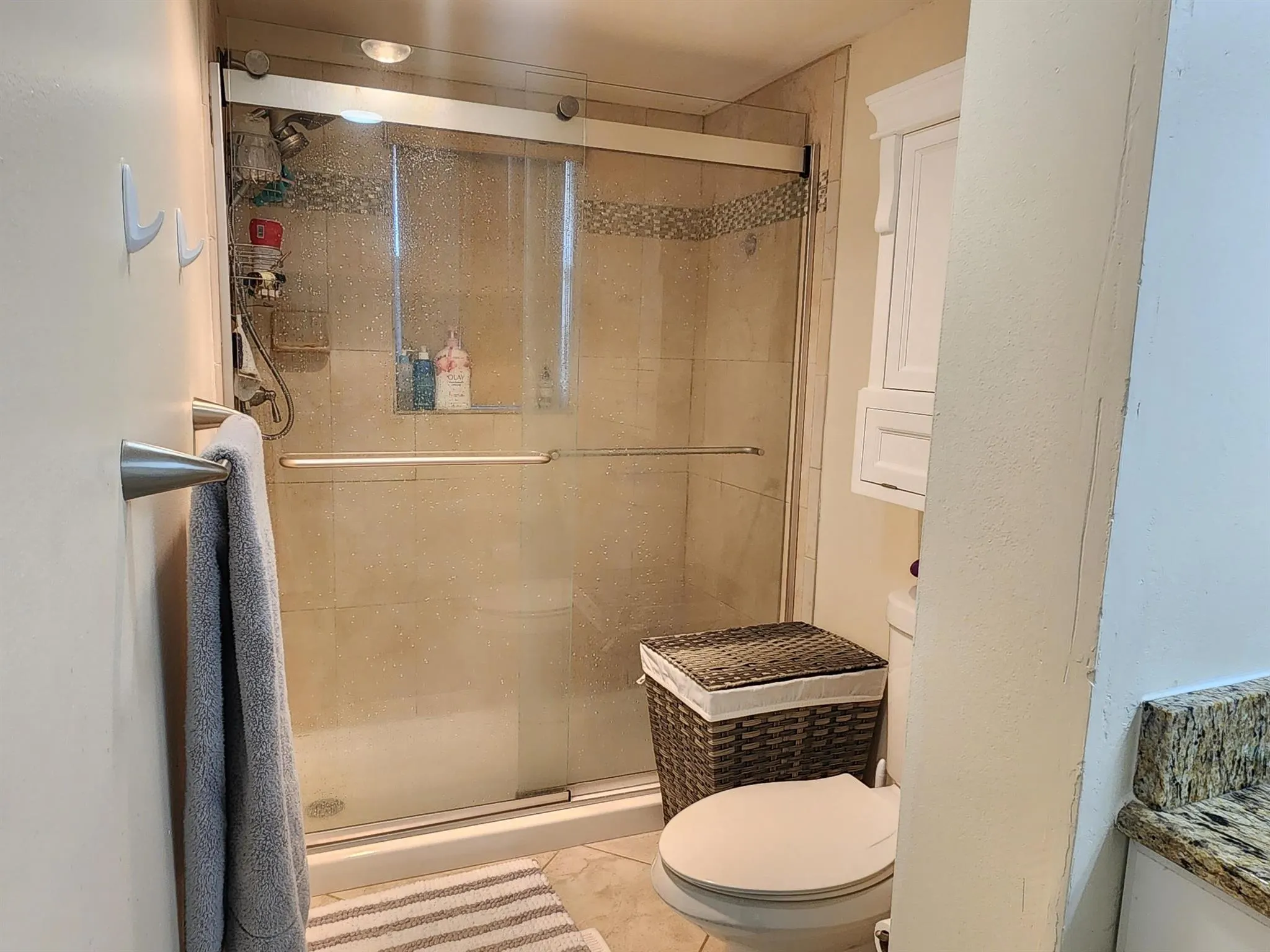 3755 Via Poinciana, #607