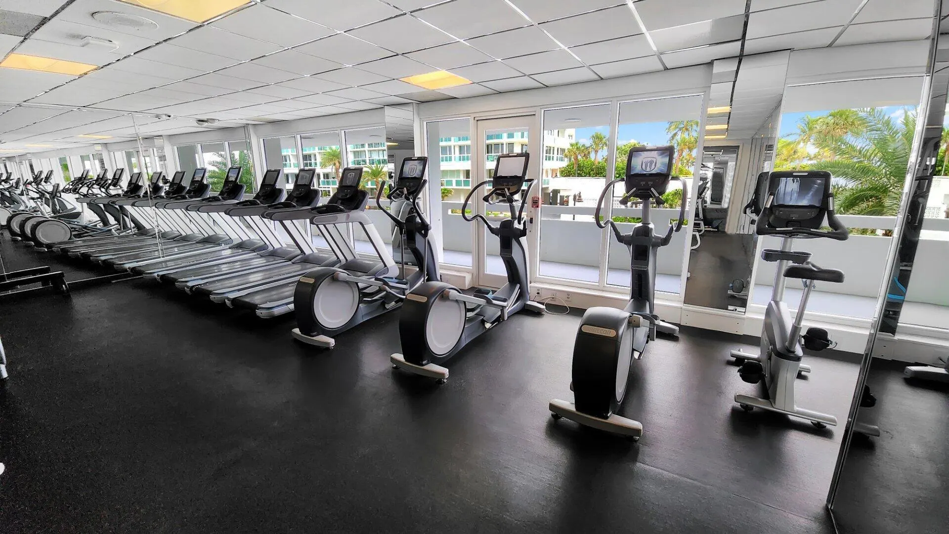 2200 S Ocean Lane, #805