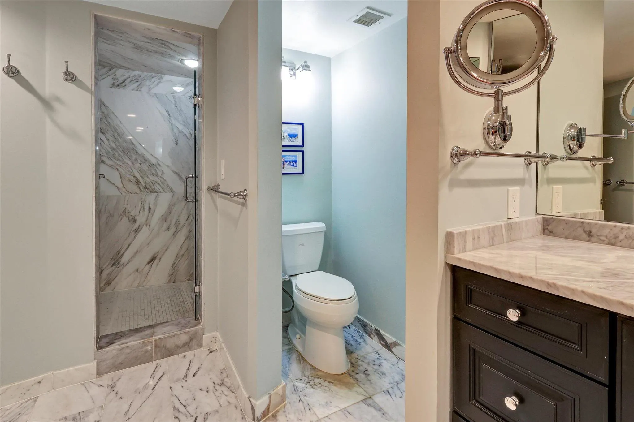 2200 S Ocean Lane, #805