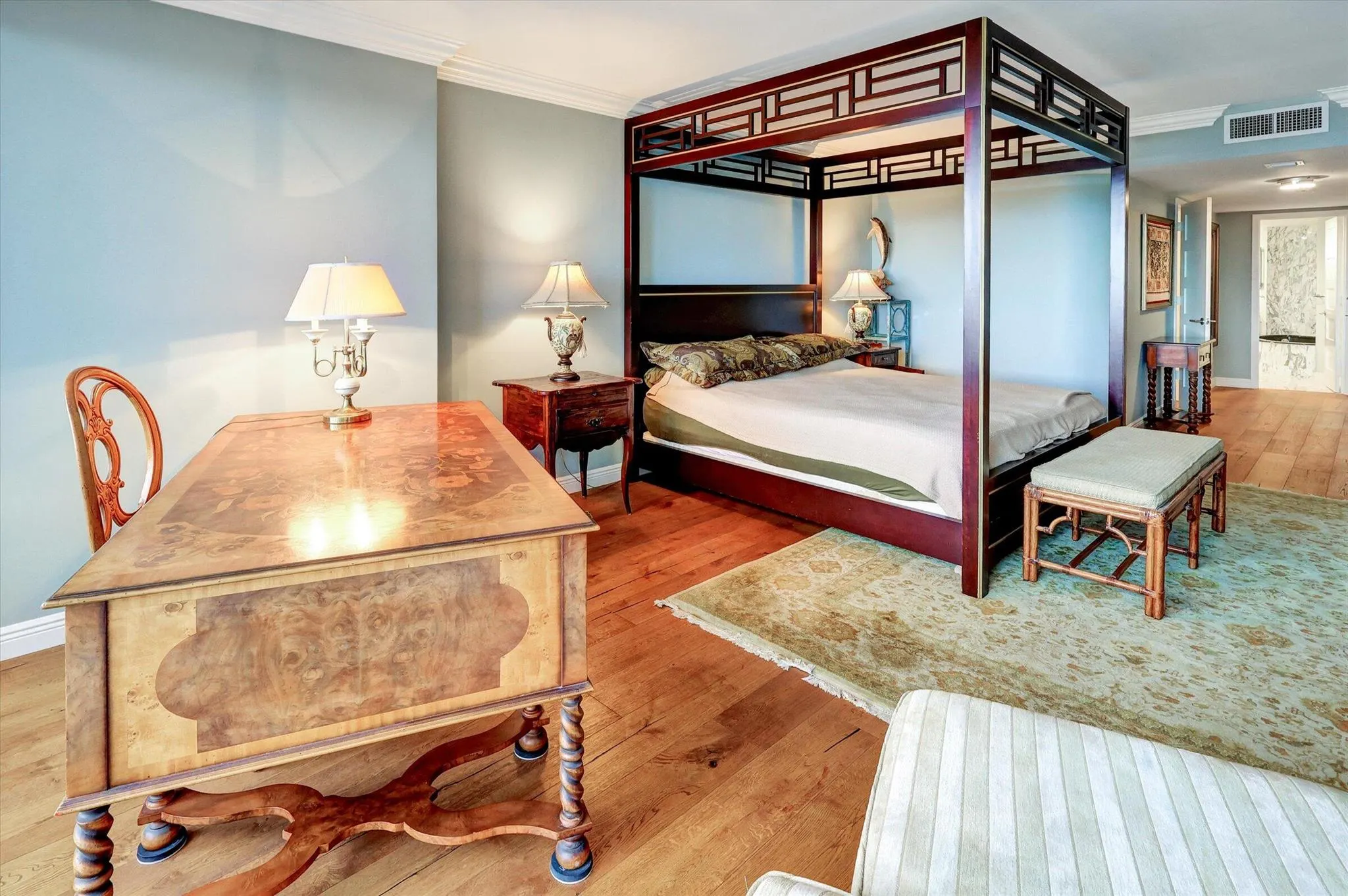 2200 S Ocean Lane, #805