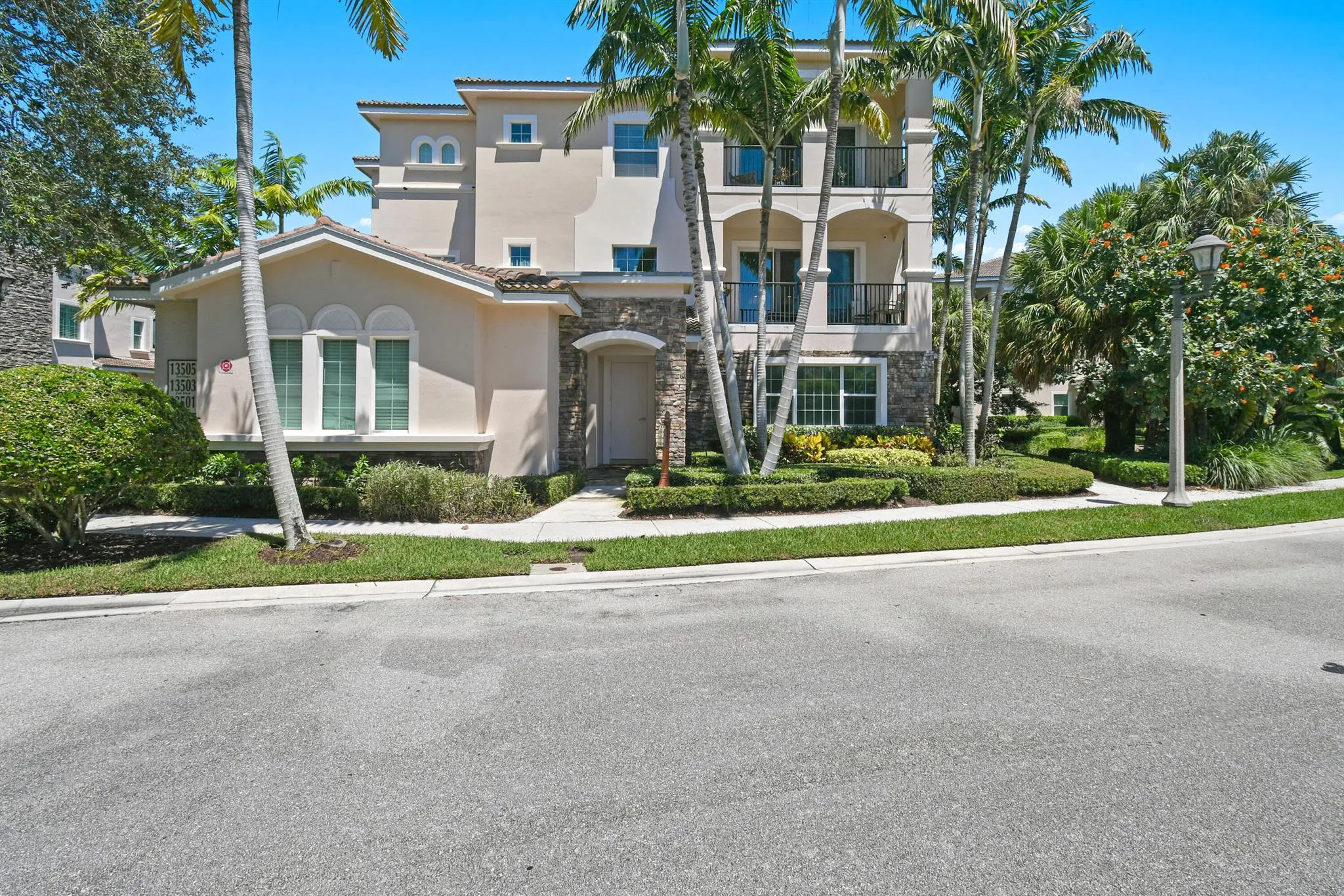 13501 Treasure Cove Circle